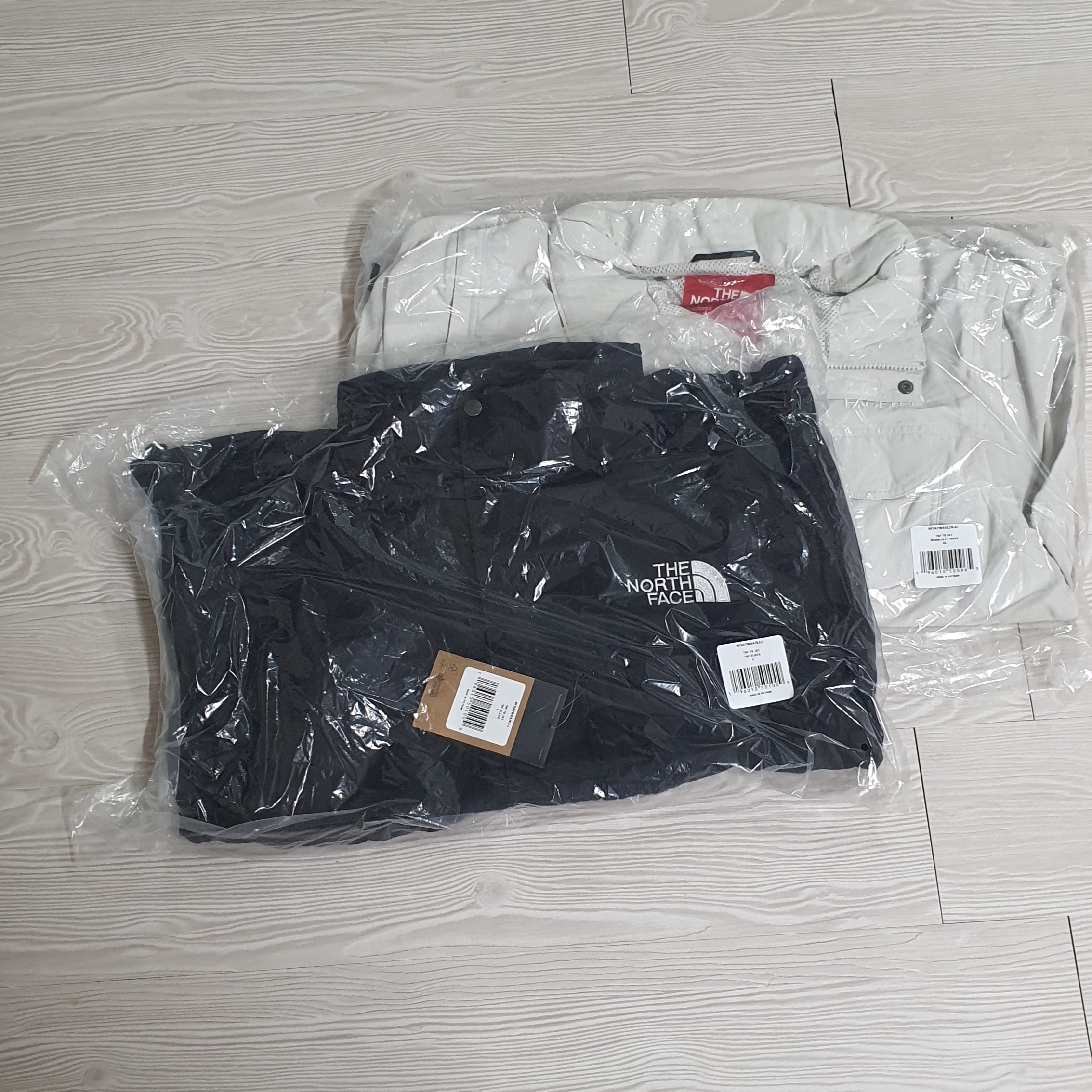 Supreme x The North Face Trekking Convertible Jacket Black - 22SS, Supreme x The North Face Trekking Convertible Jacket Stone - 22SS 착용 스타일