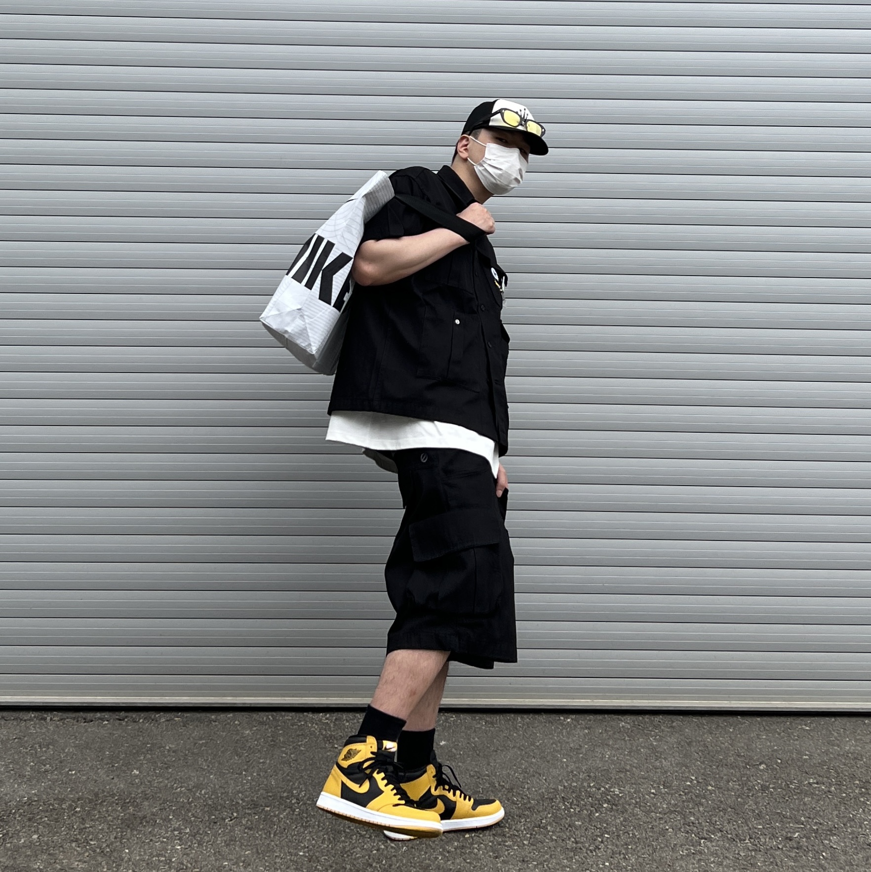 Stussy Crown Stock Trucker Cap Black, Jordan 1 Retro High OG Pollen 착용 스타일 - 2