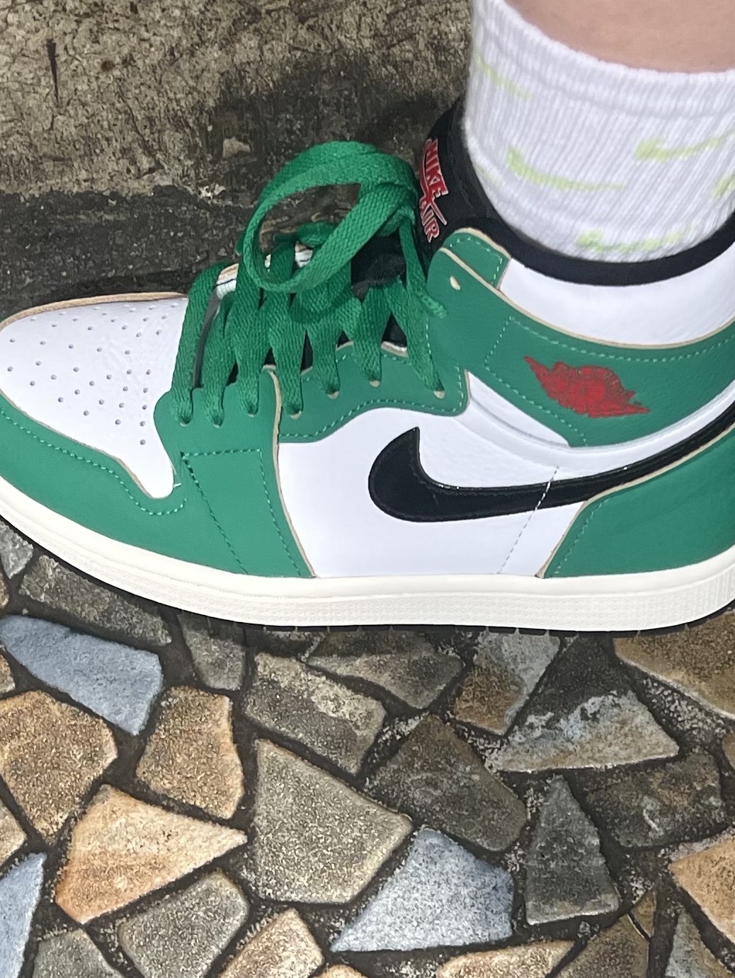 (W) Jordan 1 Retro High OG Lucky Green 착용 스타일 - 2