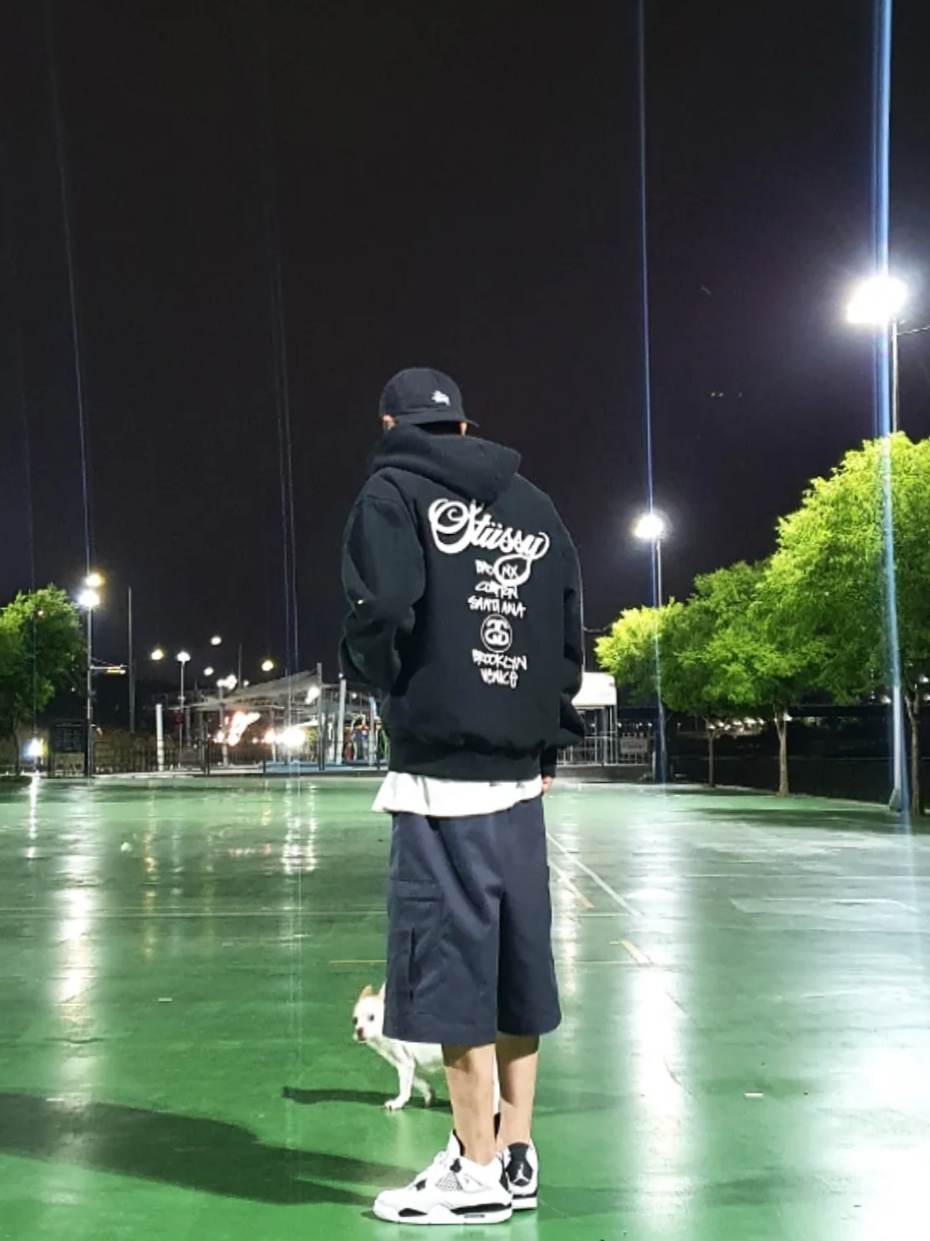 Jordan 4 Retro White and Black, Stussy World Tour Zip Hoodie Black 2022 착용 스타일 - 2