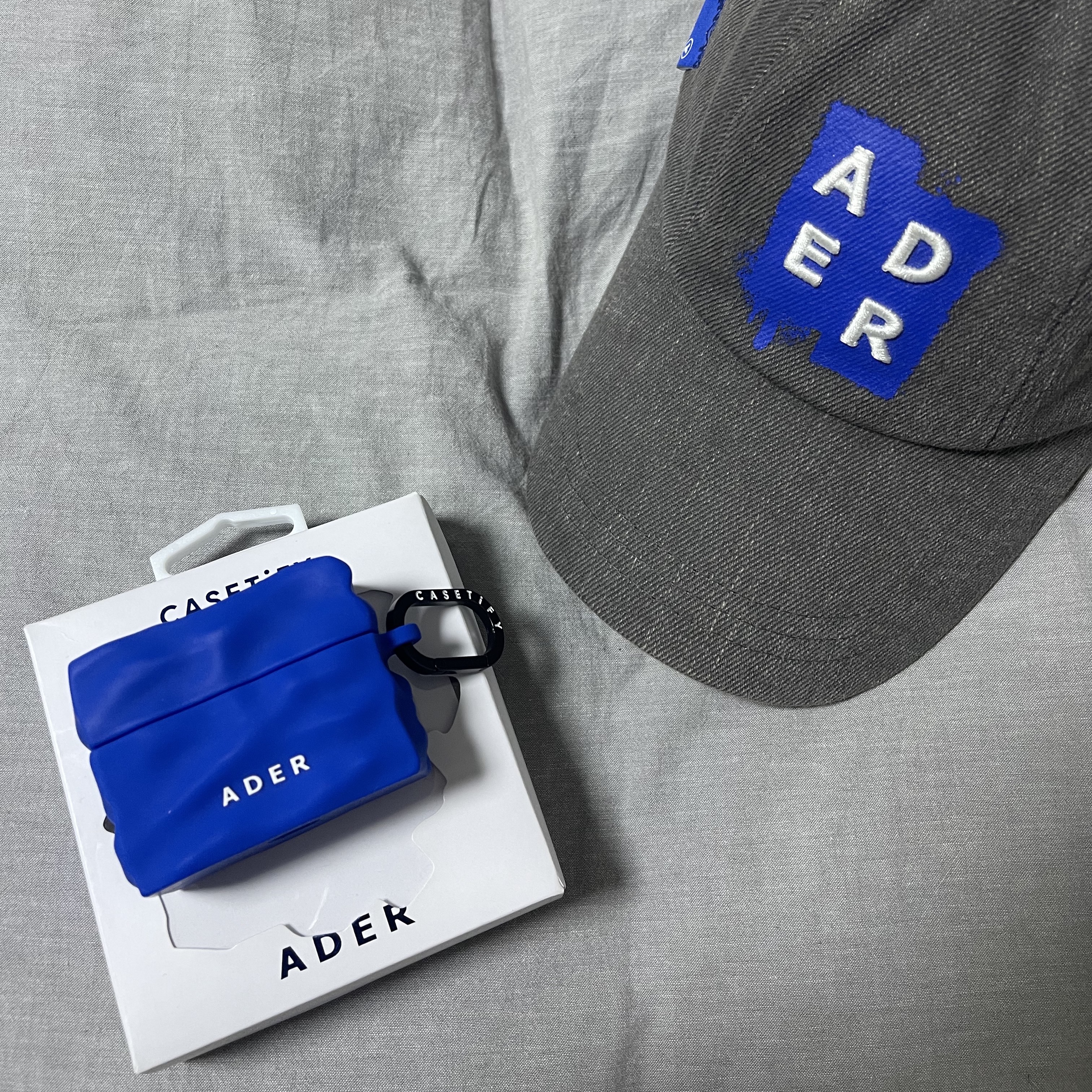 Casetify x Ader Error AirPods Pro Case 착용 스타일