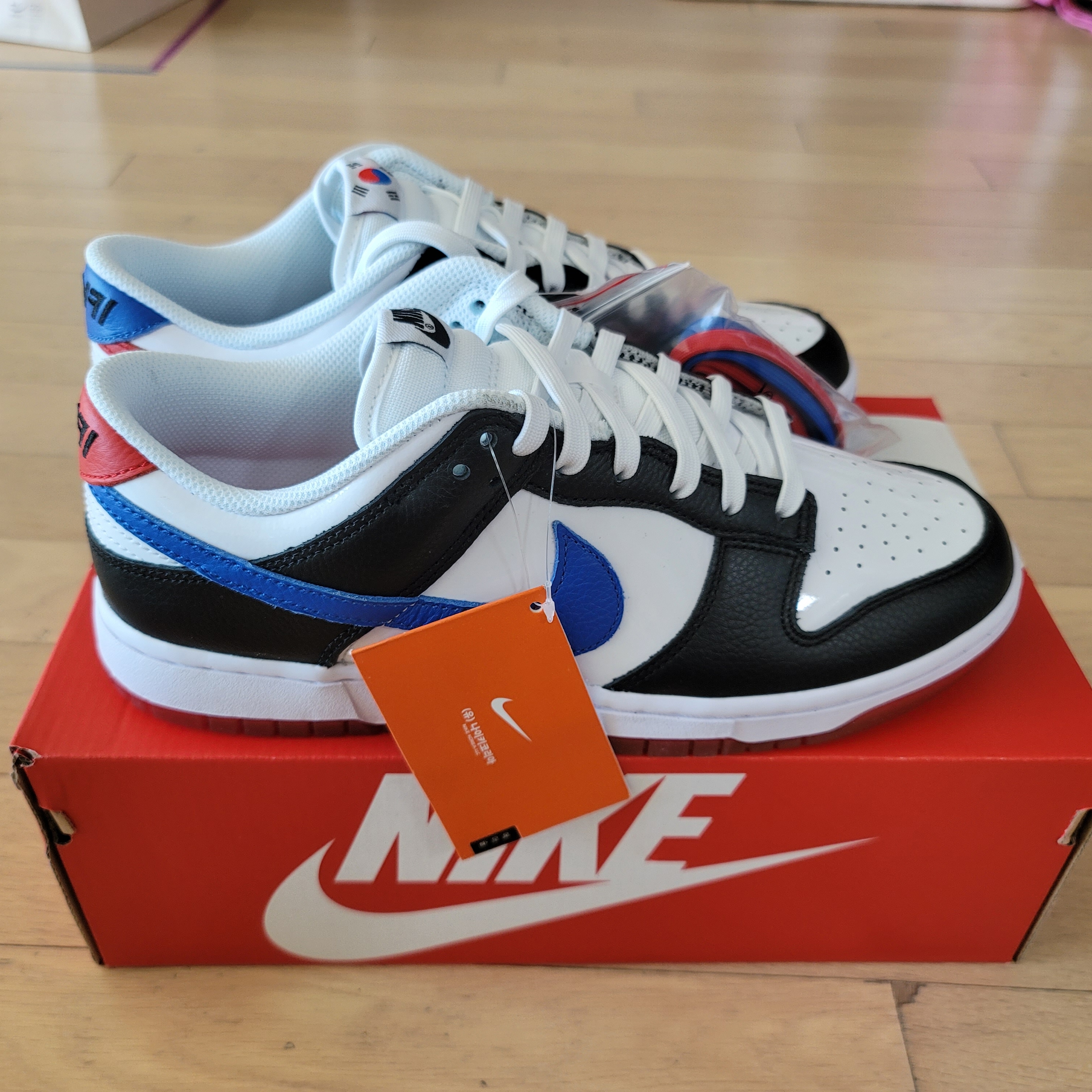 Nike Dunk Low SE Seoul 착용 스타일 - 1