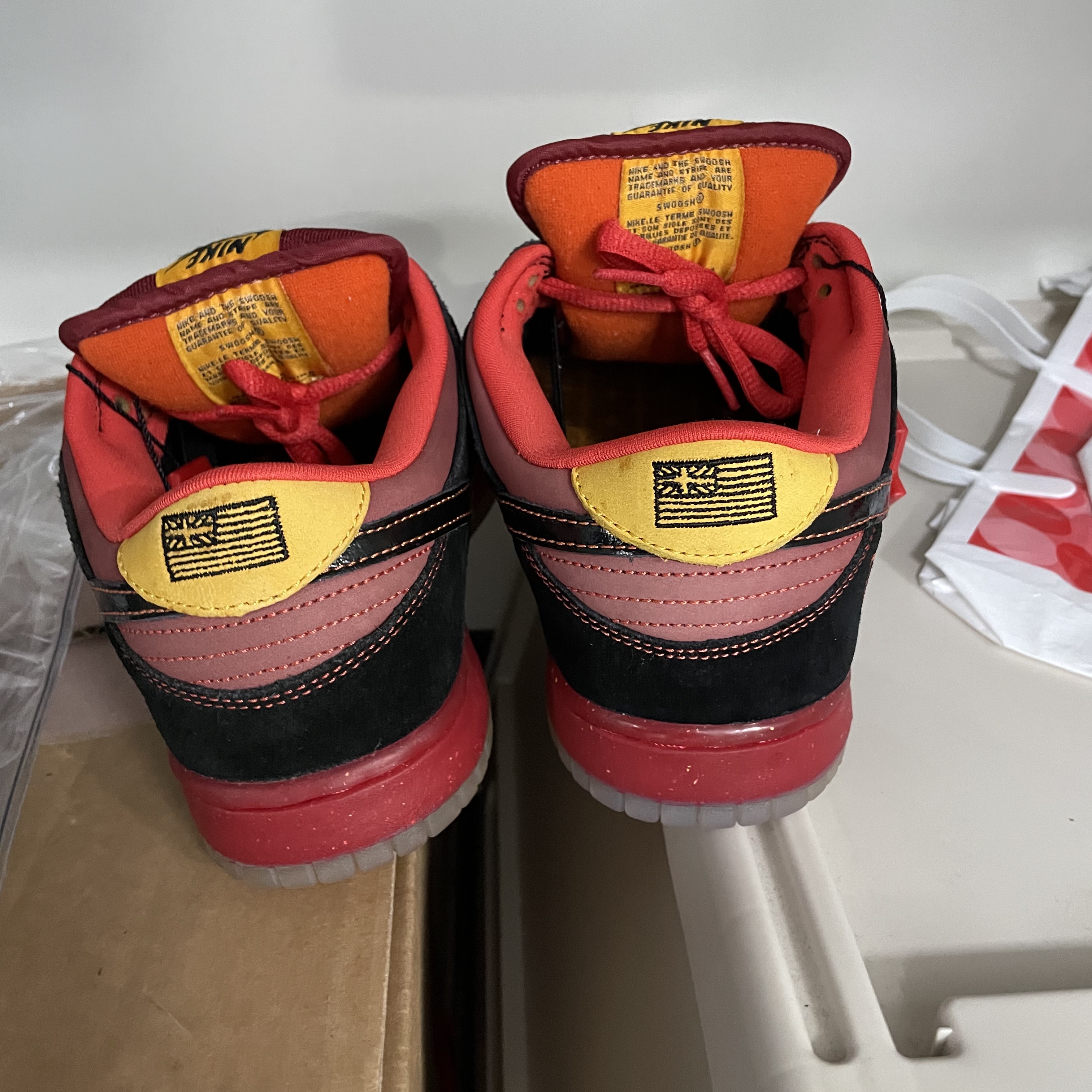 Nike SB Dunk Low Pro Hawaii, Nike x Sean Cliver SB Dunk Low Holiday Special 착용 스타일 - 3