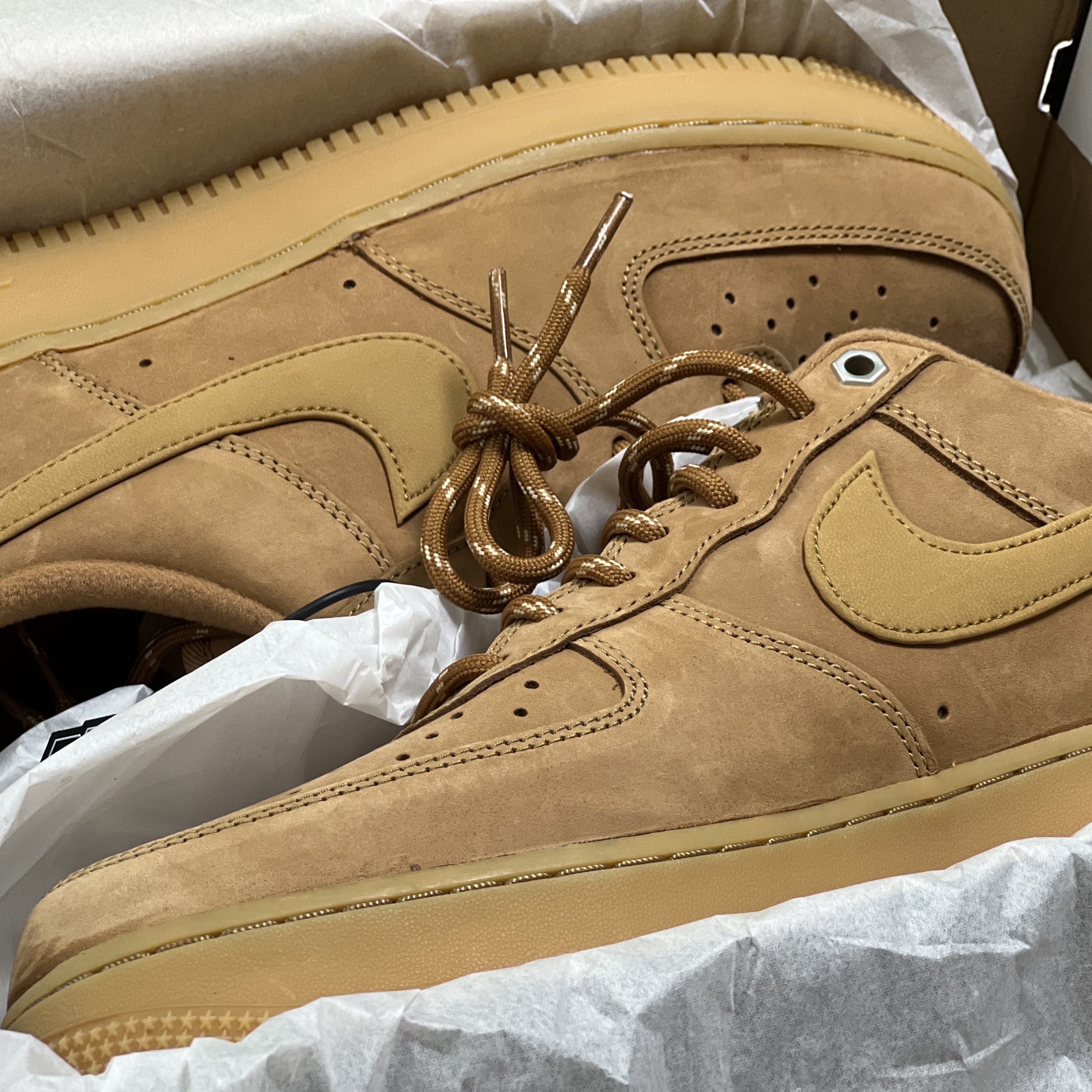 Nike Air Force 1 '07 WB Flax 착용 스타일