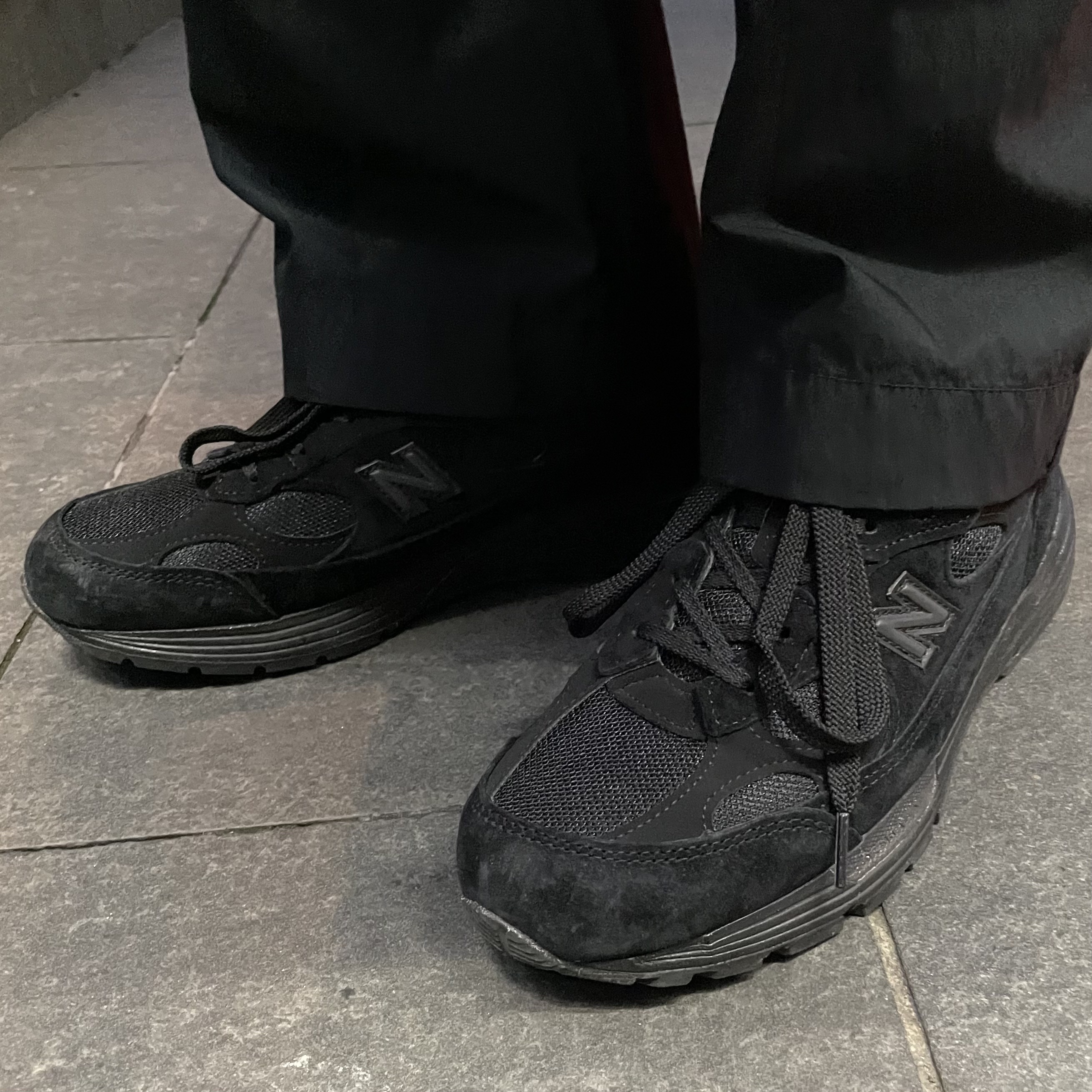 New Balance 992 Made in USA Triple Black 착용 스타일