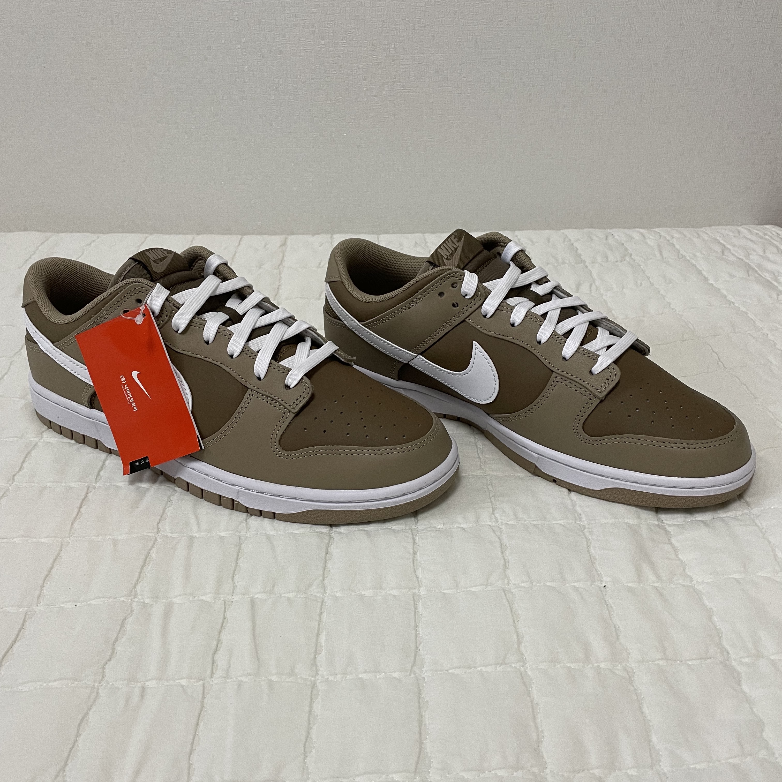 Nike Dunk Low Retro Khaki Hazel Rush 착용 스타일 - 2
