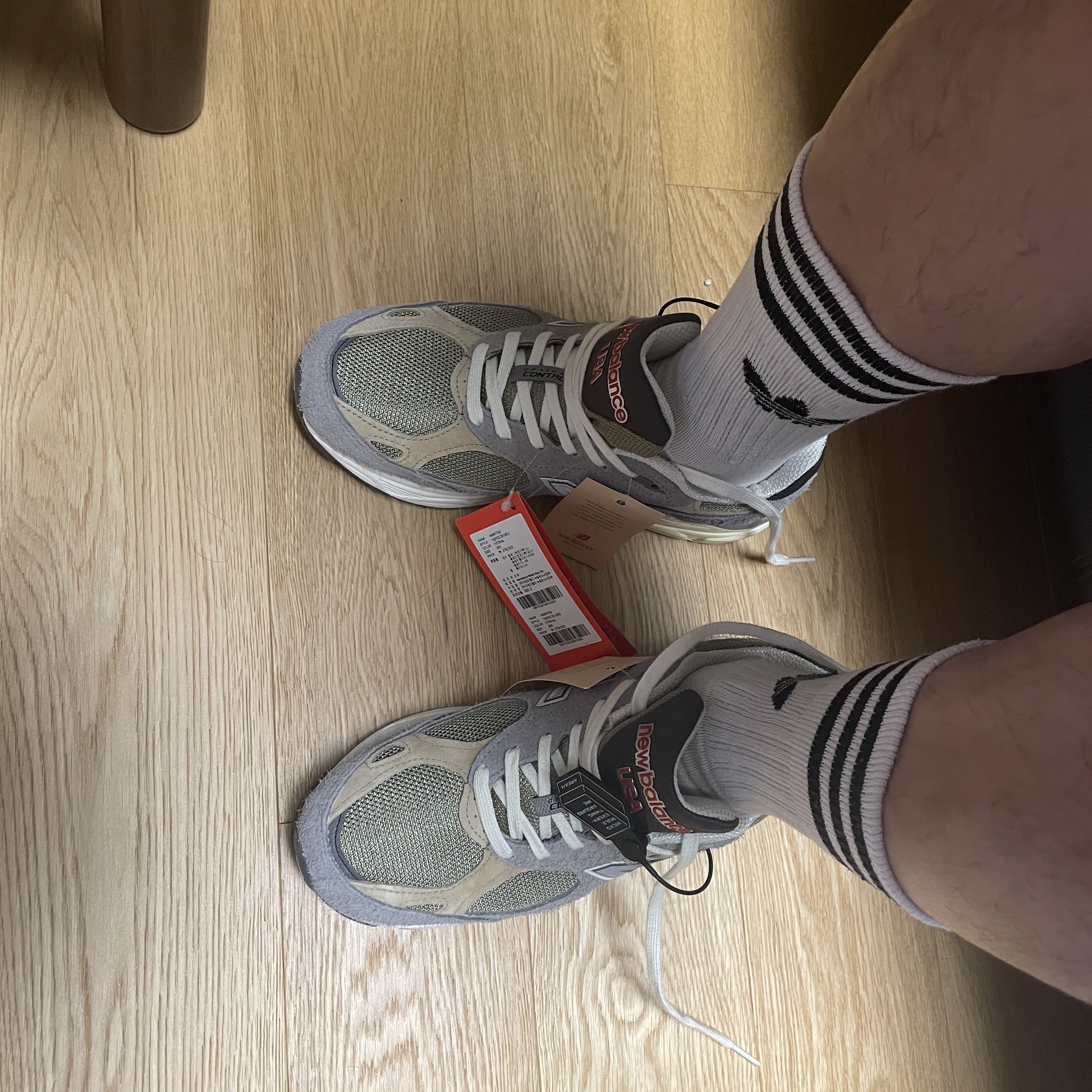 New Balance 990v3 Made in USA Marblehead Incense 착용 스타일 - 2