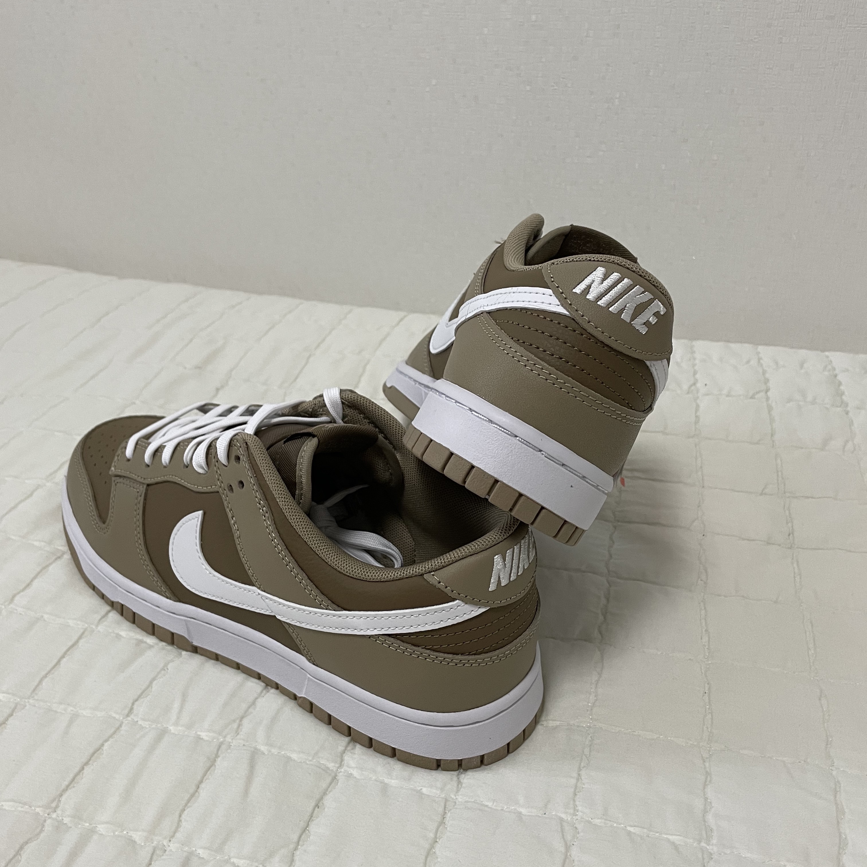Nike Dunk Low Retro Khaki Hazel Rush 착용 스타일 - 3