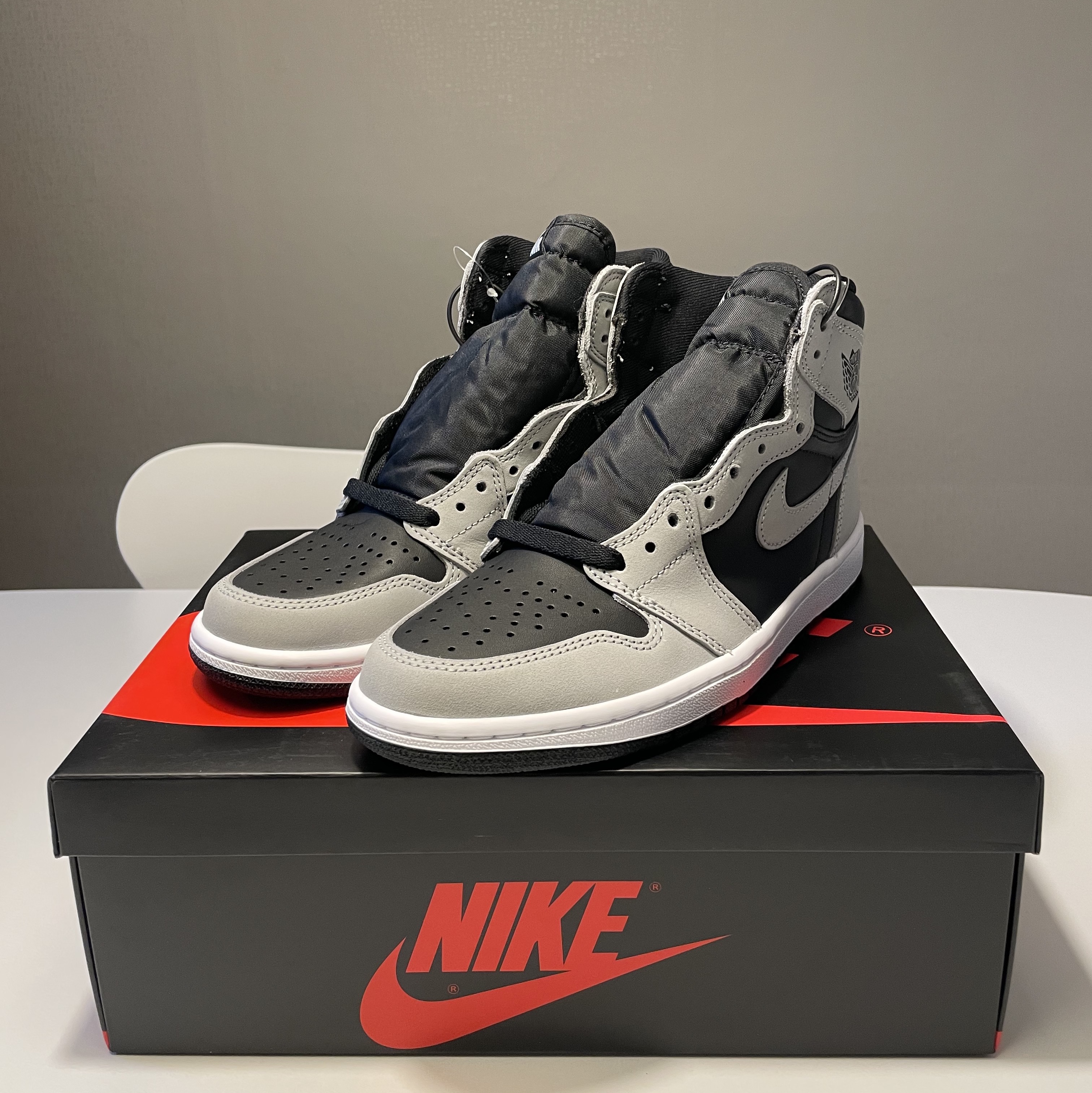 Jordan 1 Retro High OG Shadow 2.0 착용 스타일 - 3