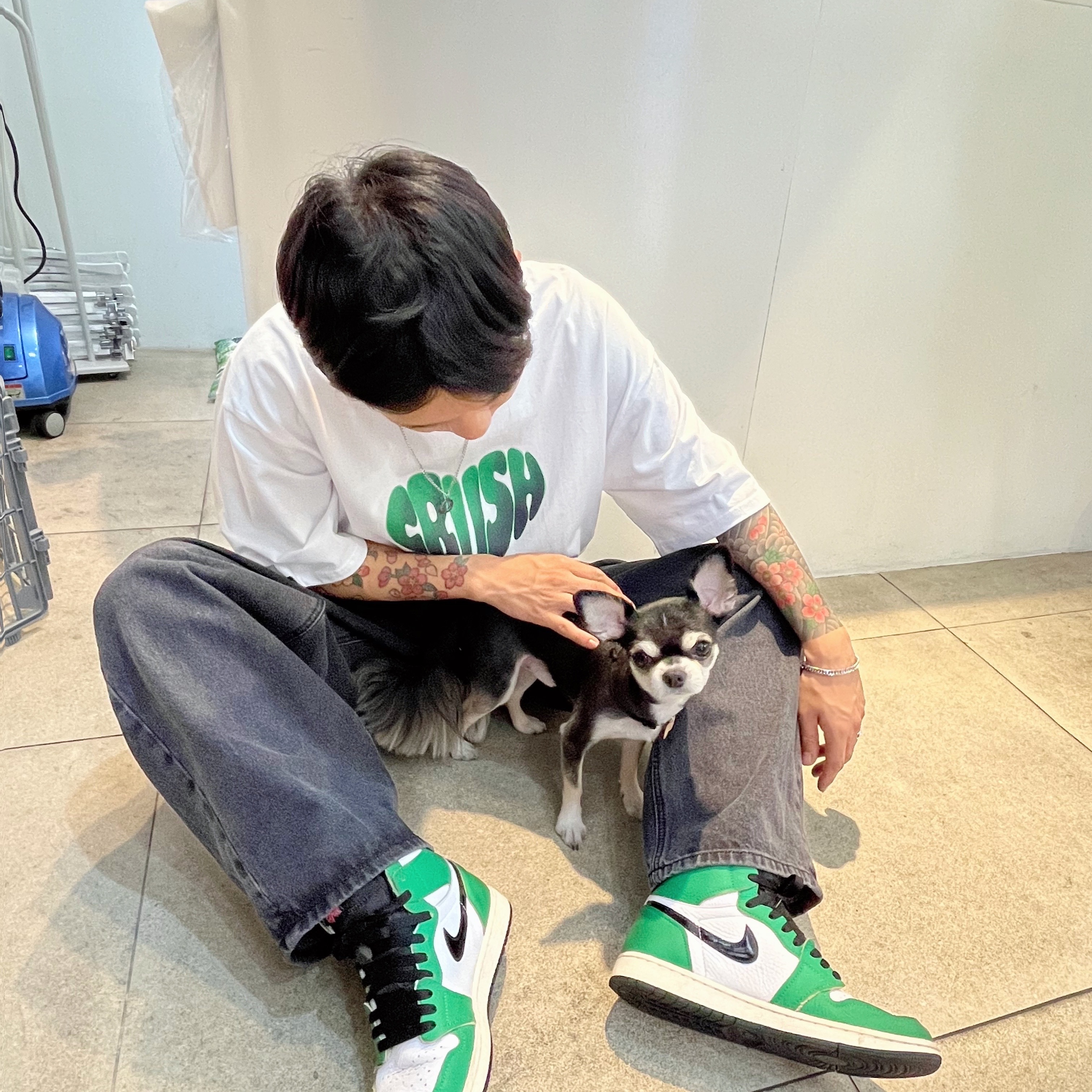 (W) Jordan 1 Retro High OG Lucky Green 착용 스타일 - 2