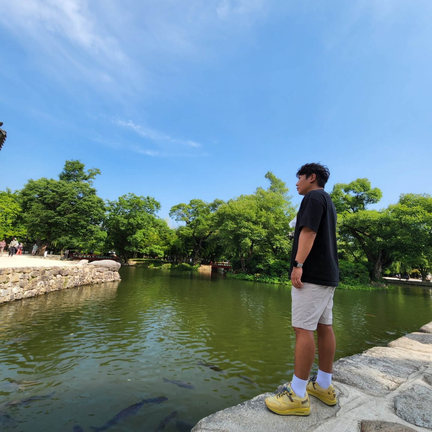 Nike x Travis Scott Air Max 1 Cact.us Gold 착용 스타일