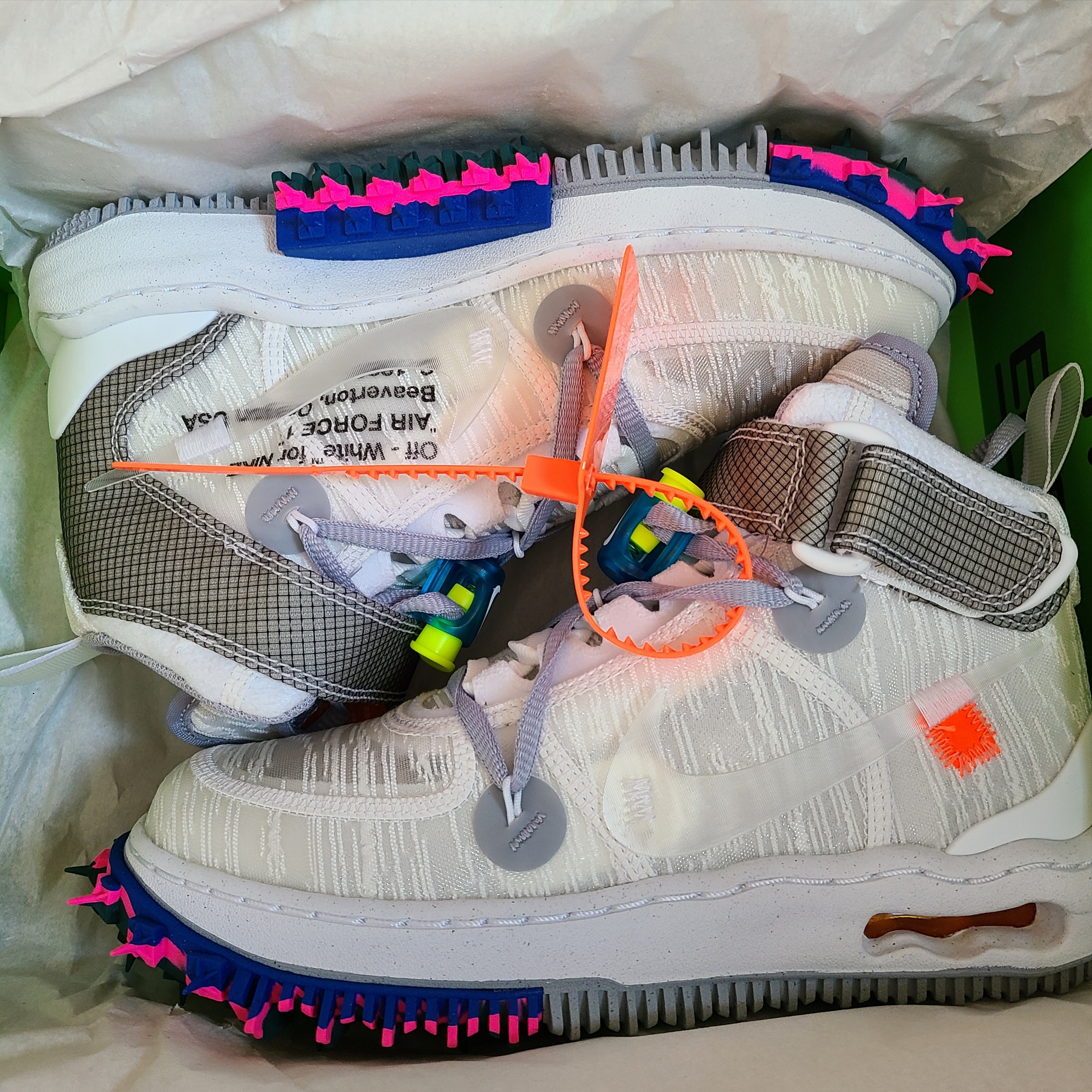 Nike x Off-White Air Force 1 Mid SP White 착용 스타일