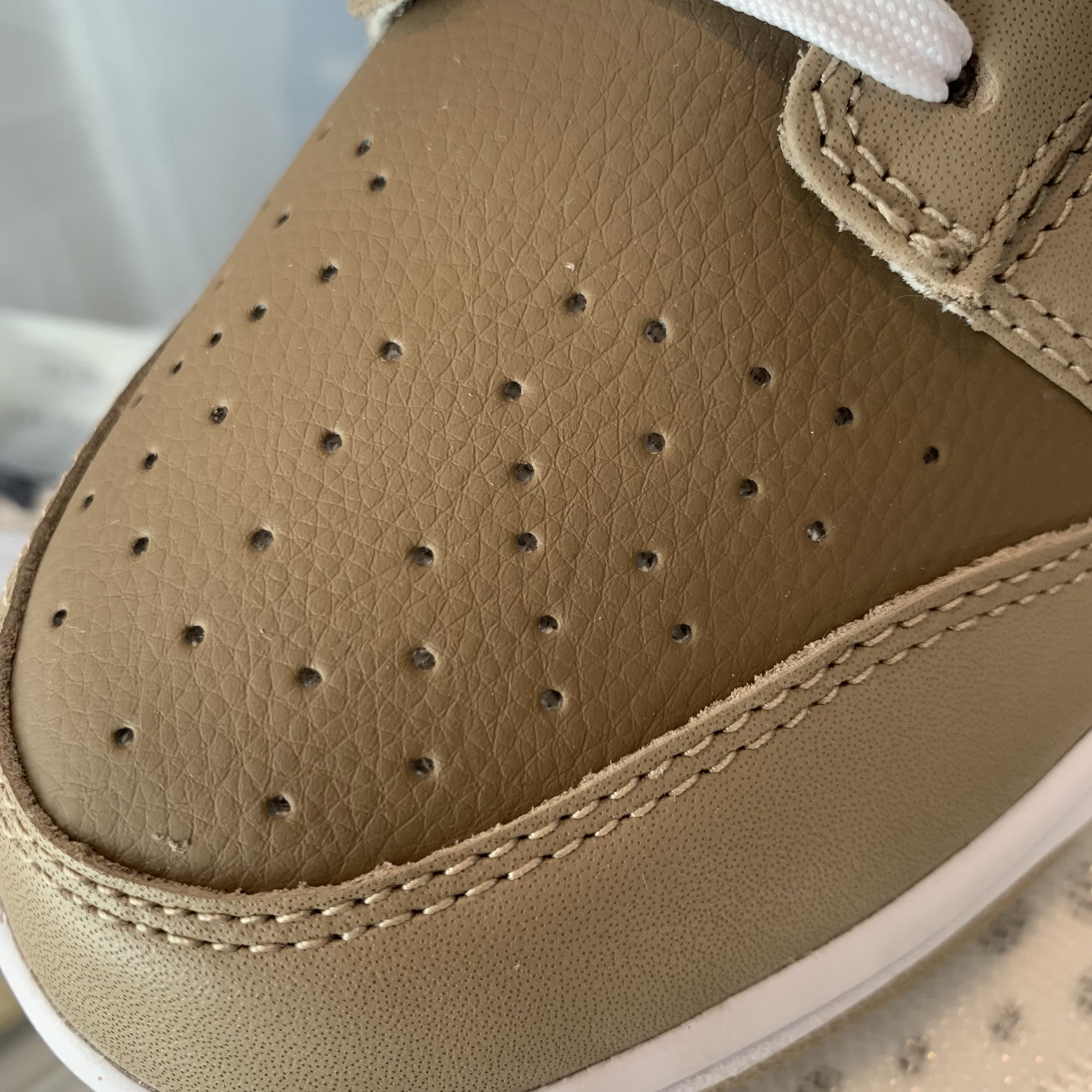 Nike Dunk Low Retro Khaki Hazel Rush 착용 스타일 - 2