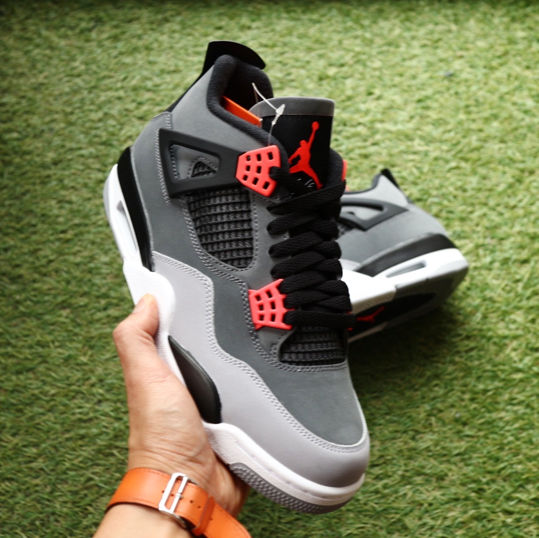 Jordan 4 Retro Infrared 착용 스타일 - 1