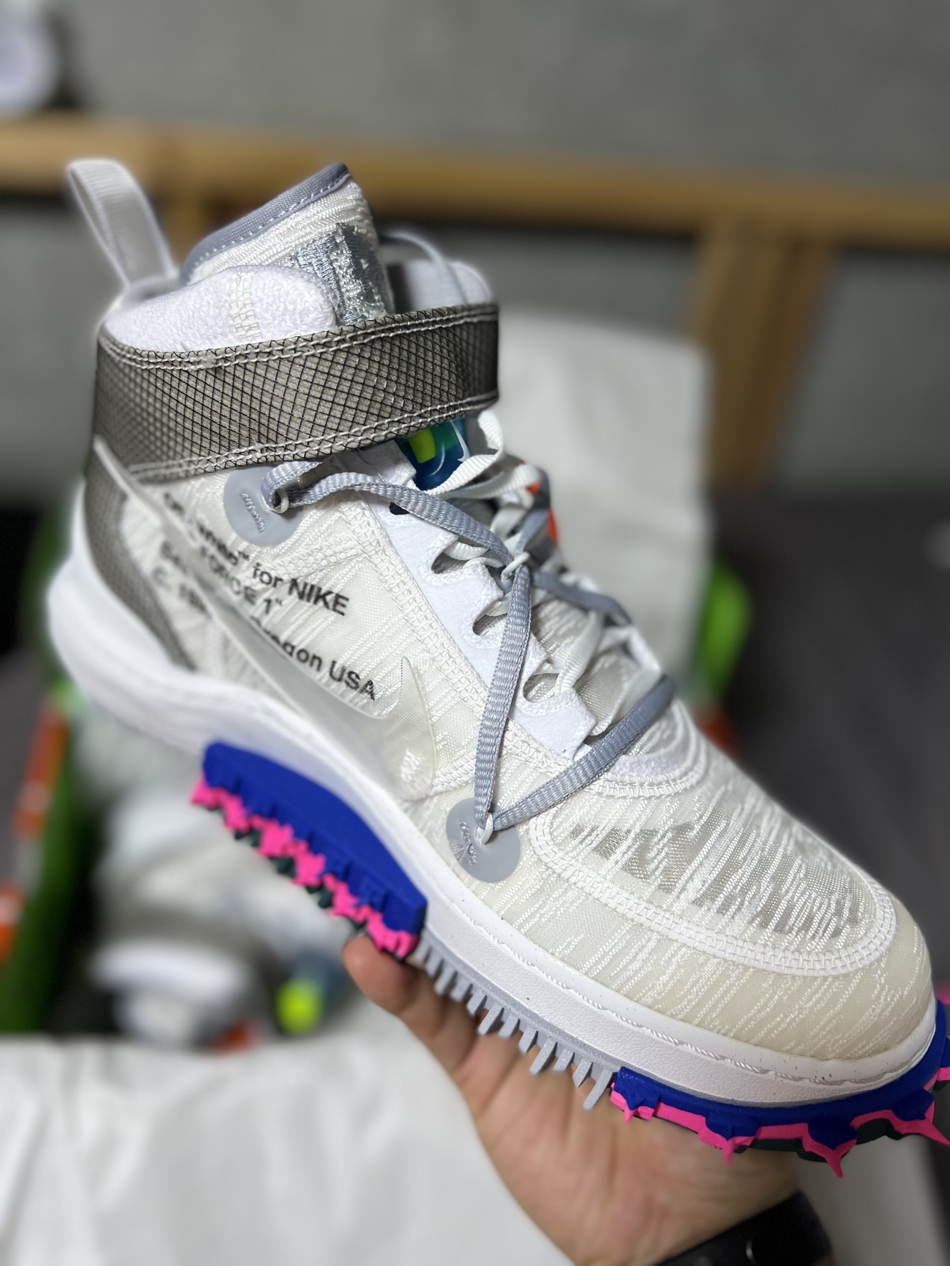 Nike x Off-White Air Force 1 Mid SP White 착용 스타일 - 3