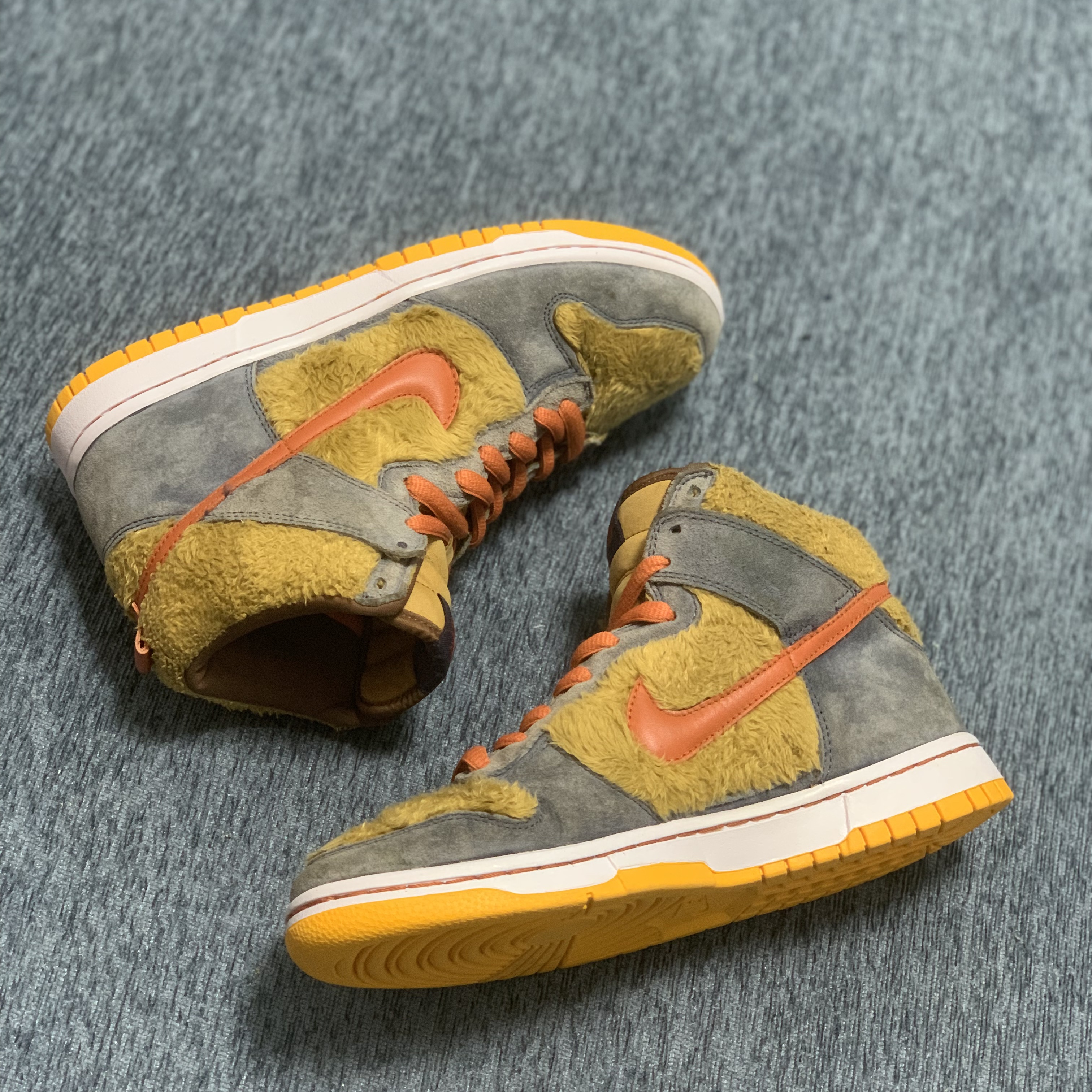 Nike Dunk SB High Papa Bear 착용 스타일 - 2
