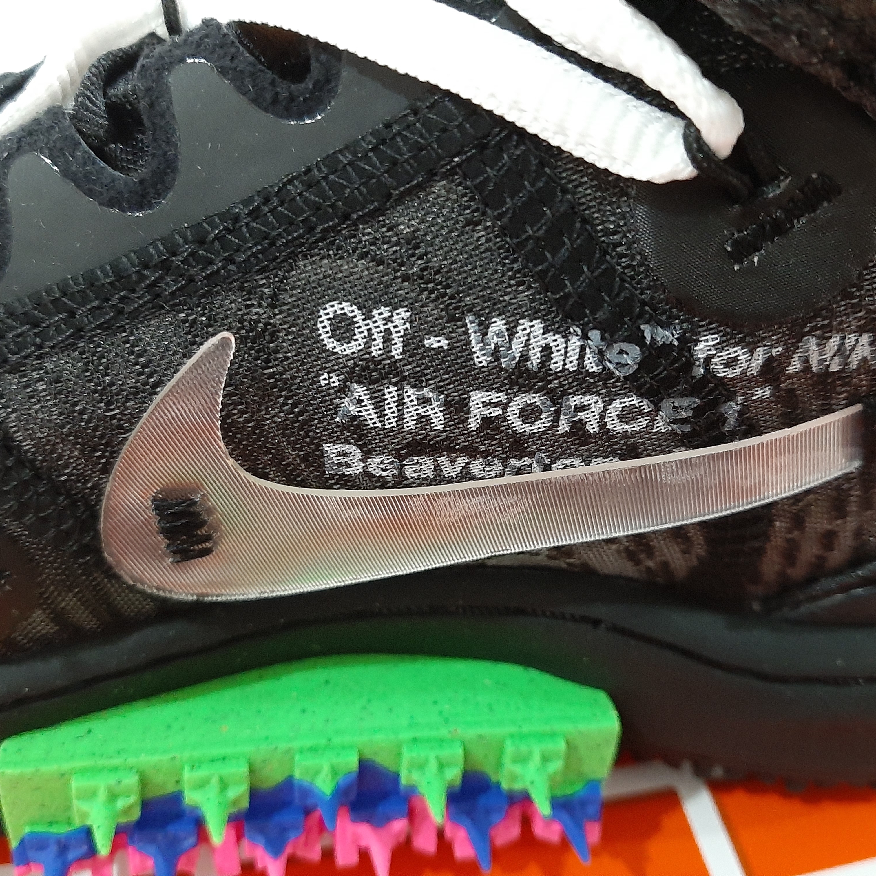 Nike x Off-White Air Force 1 Mid SP Black 착용 스타일 - 3