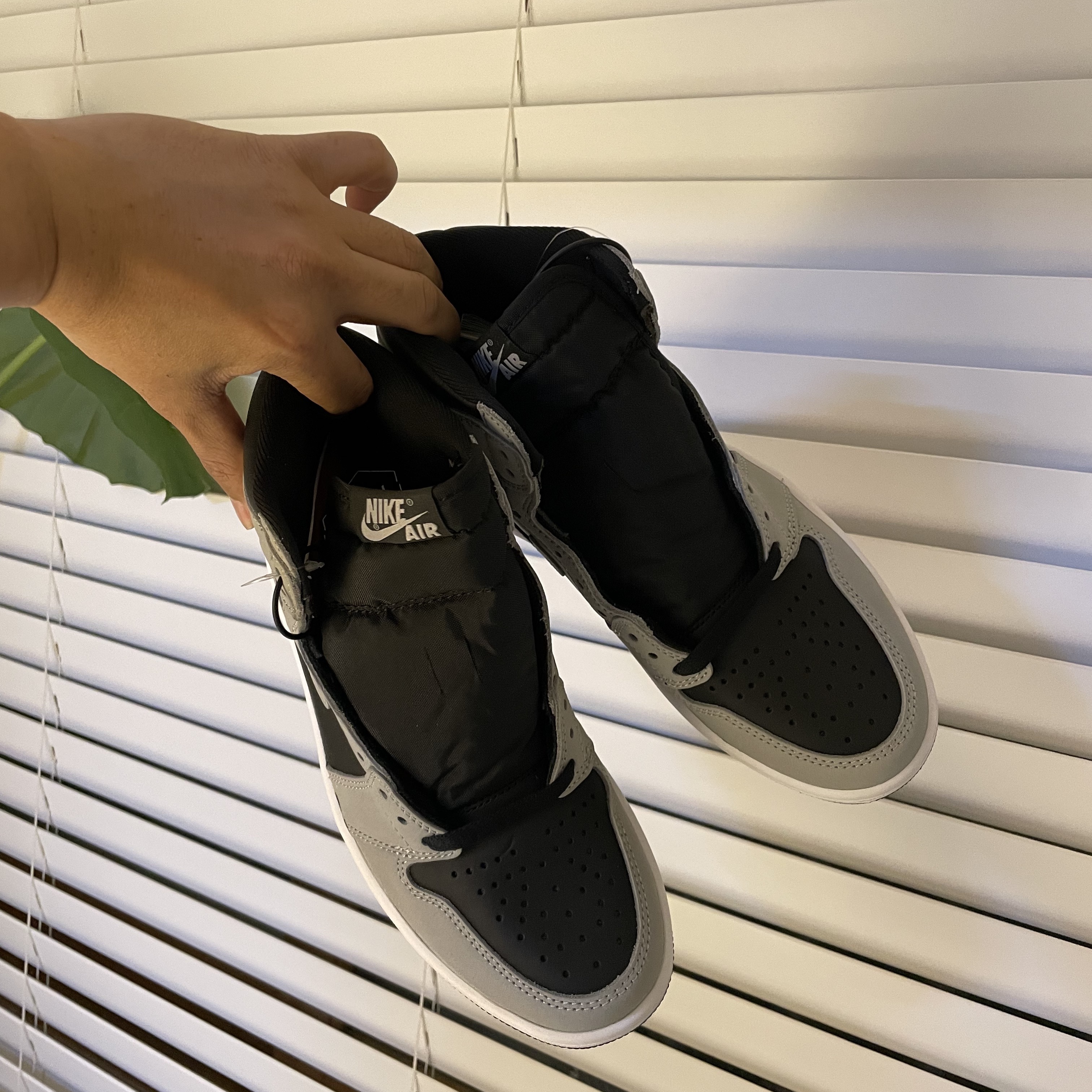 Jordan 1 Retro High OG Shadow 2.0 착용 스타일 - 2