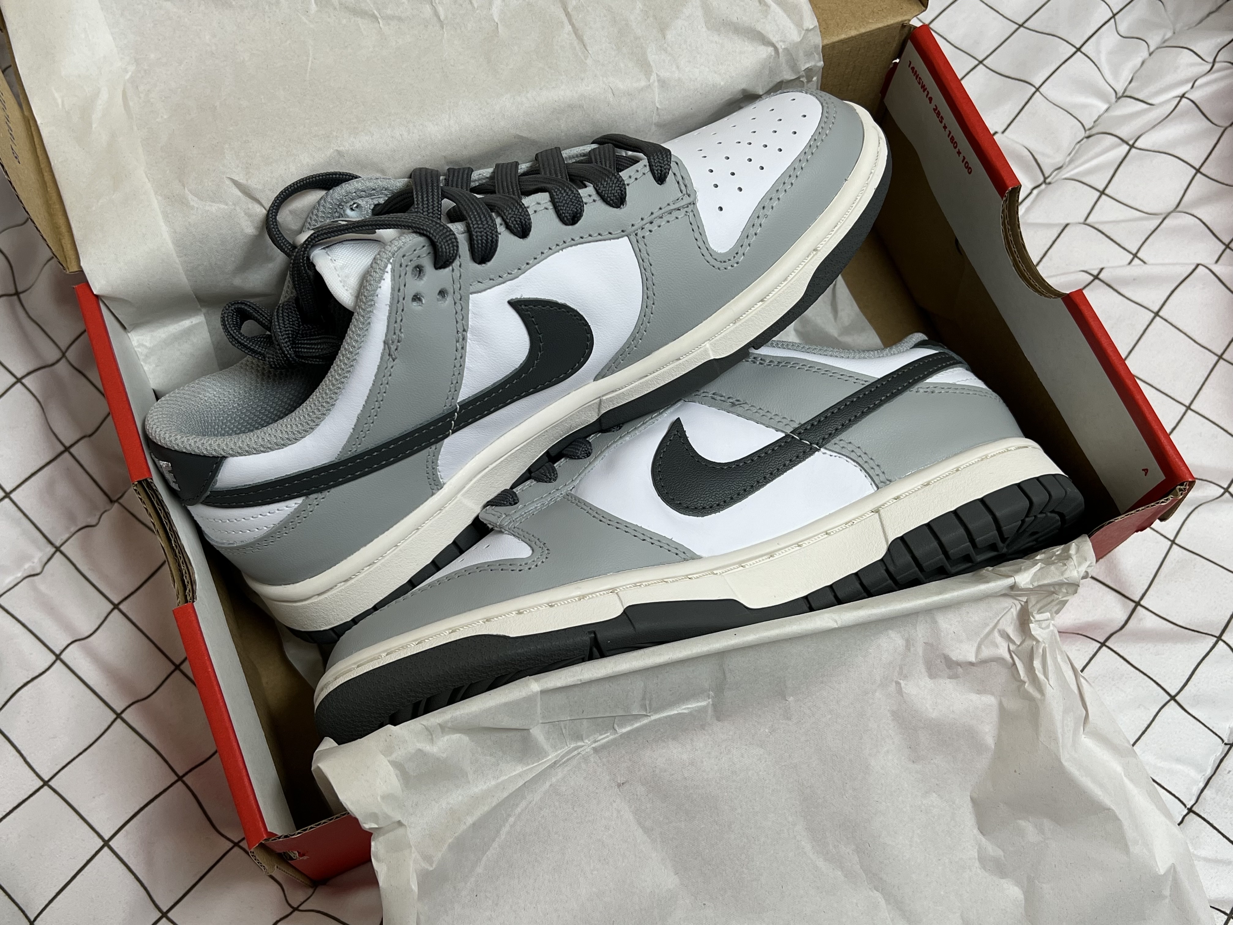 (W) Nike Dunk Low Light Smoke Grey 착용 스타일