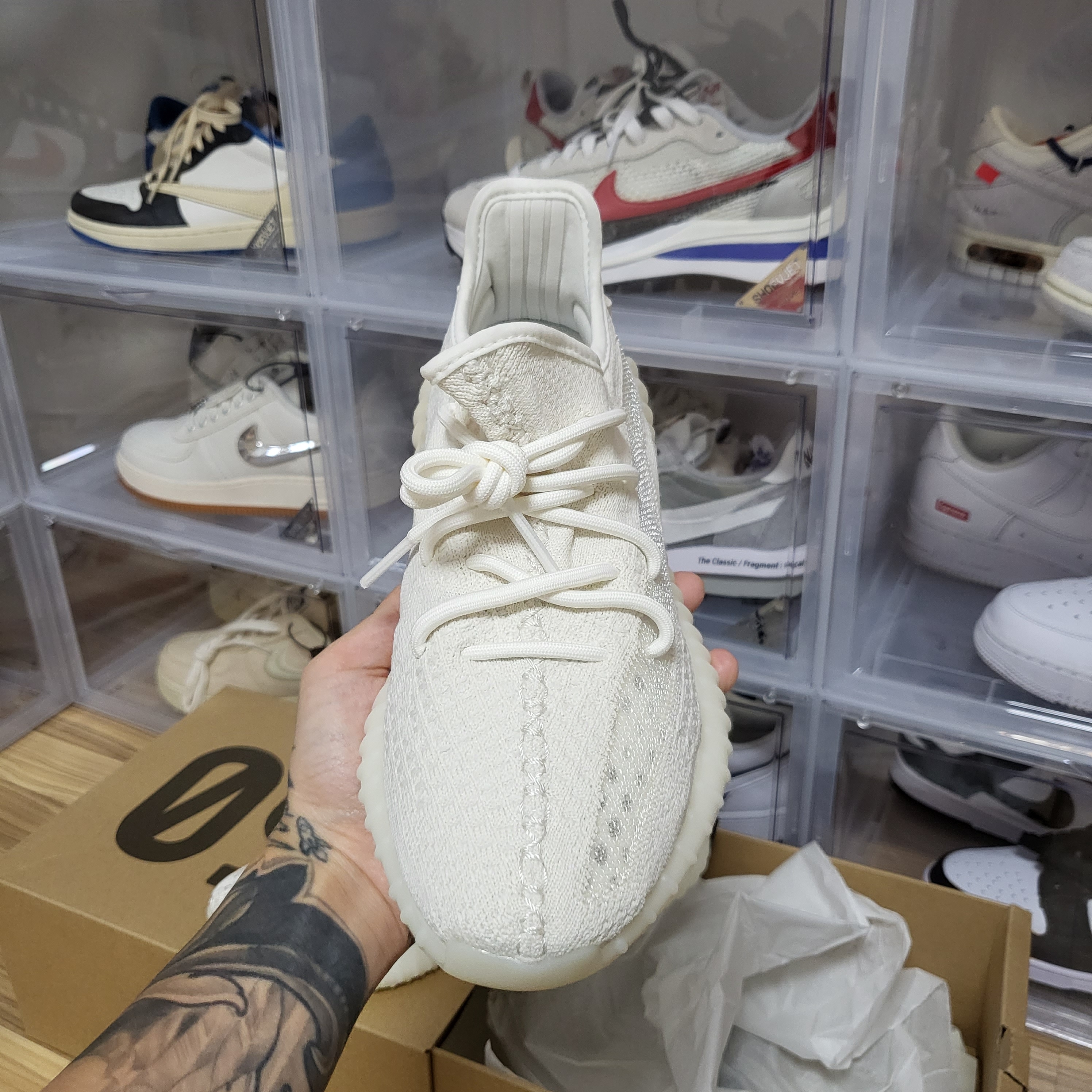 Adidas Yeezy Boost 350 V2 Bone 착용 스타일 - 2