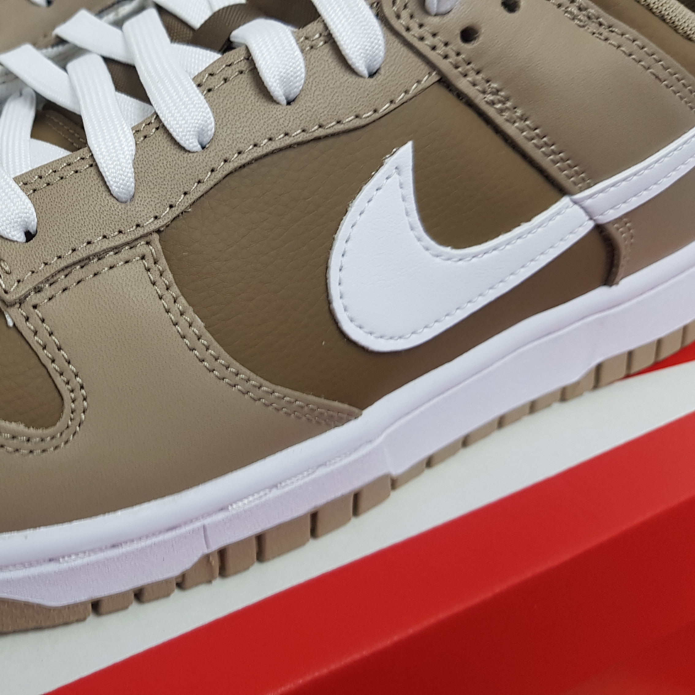 Nike Dunk Low Retro Khaki Hazel Rush 착용 스타일 - 4