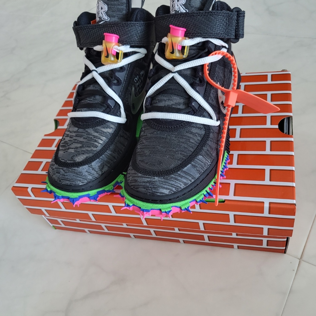 Nike x Off-White Air Force 1 Mid SP Black 착용 스타일 - 2