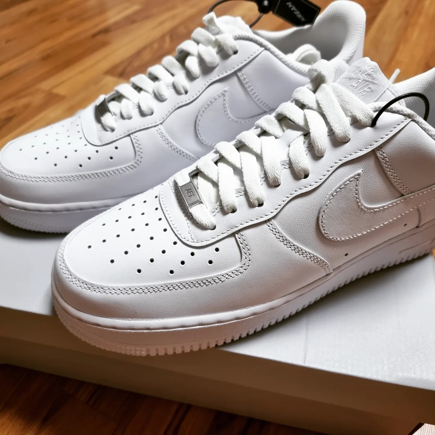 Nike Air Force 1 '07 Low White 착용 스타일 - 1