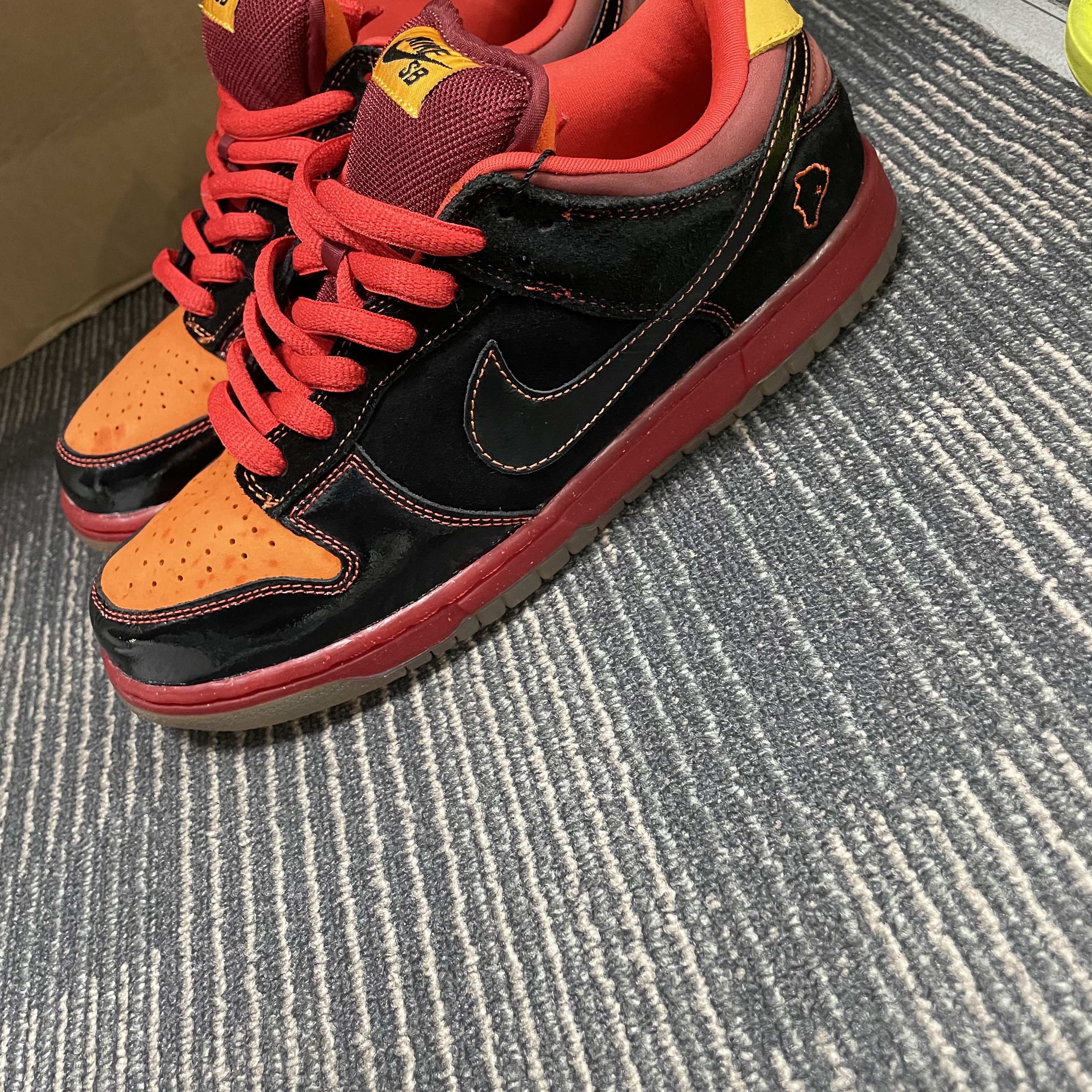 Nike SB Dunk Low Pro Hawaii, Nike x Sean Cliver SB Dunk Low Holiday Special 착용 스타일 - 2