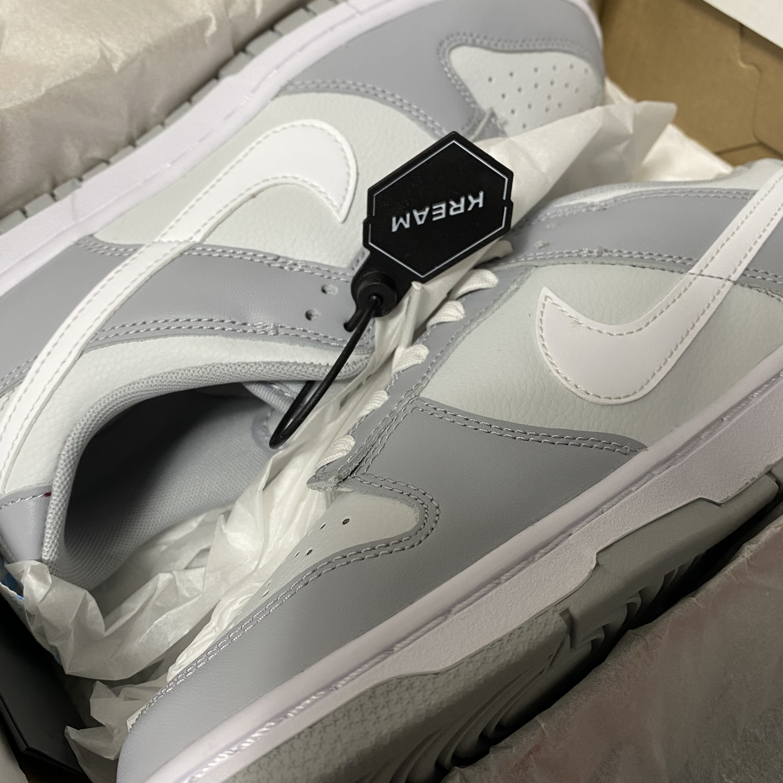 Nike Dunk Low Retro Wolf Grey 착용 스타일