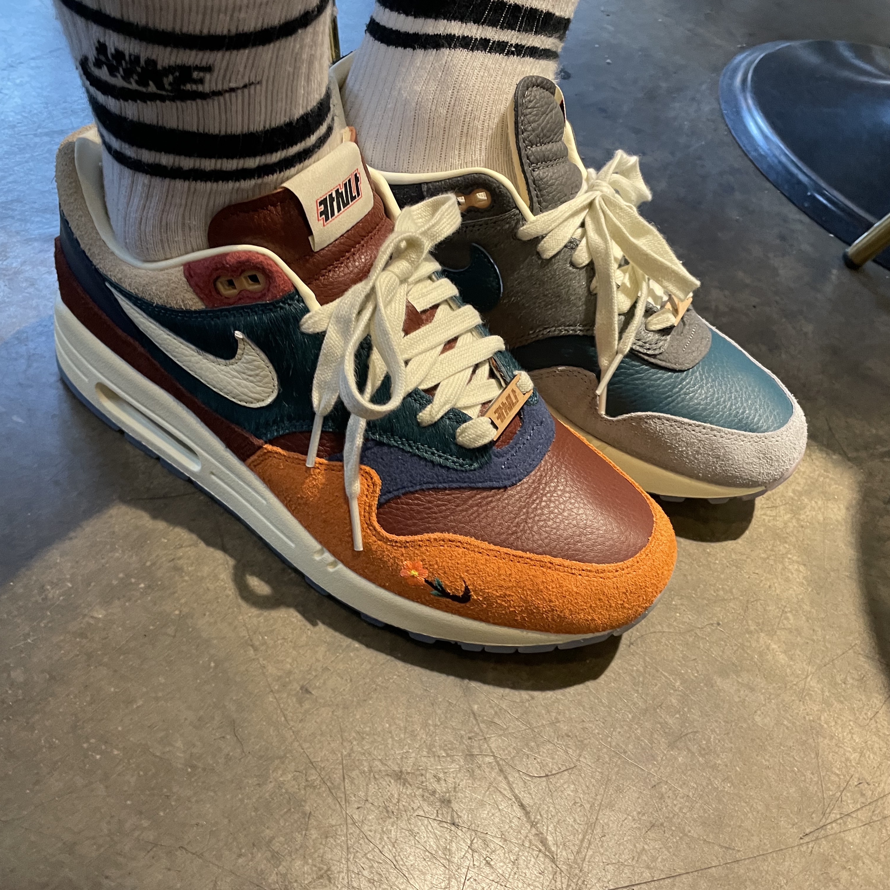 Nike x Kasina Air Max 1 SP Won-Ang Particle Grey, Nike x Kasina Air Max 1 SP Won-Ang Orange 착용 스타일 - 3
