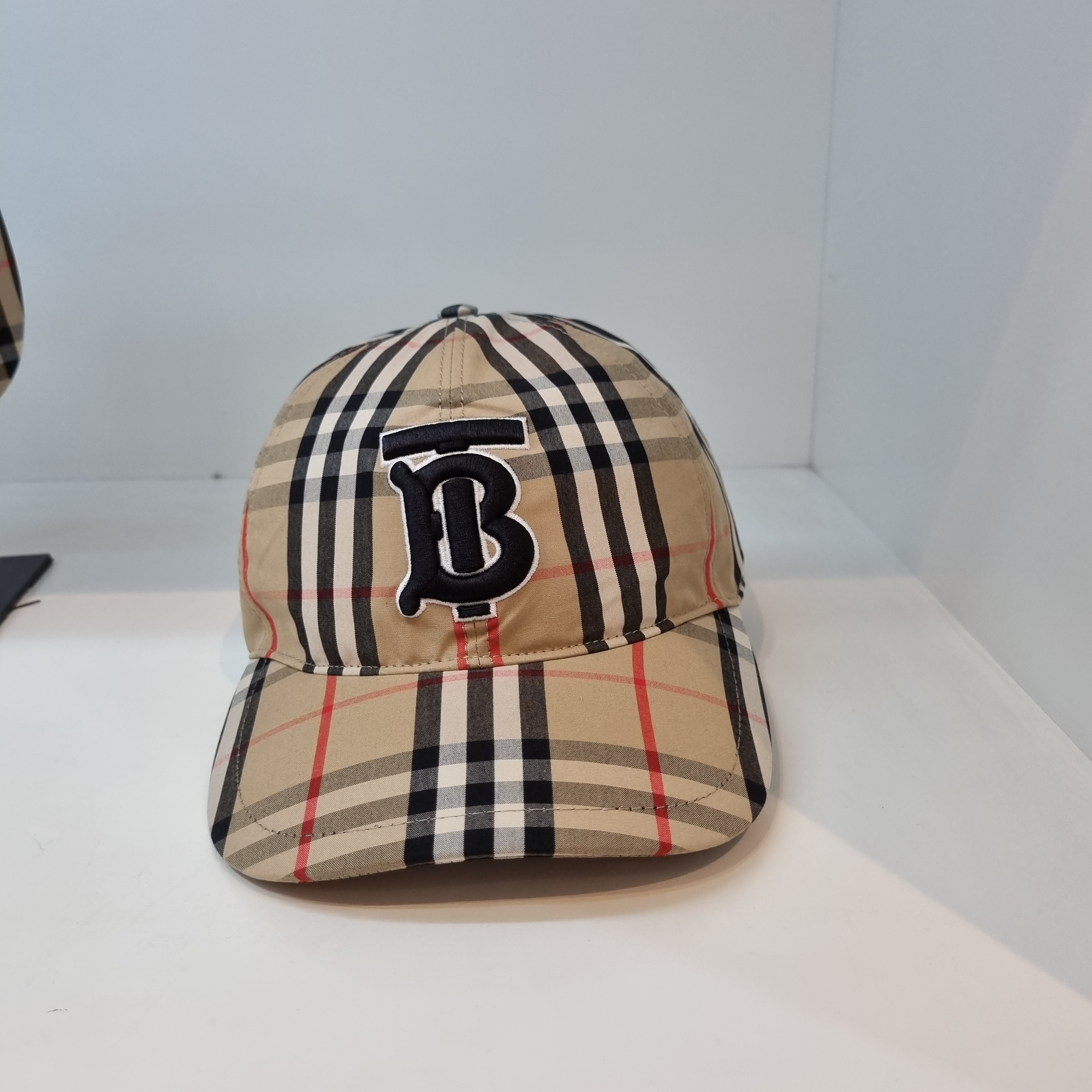 Burberry Monogram Motif Vintage Check Cotton Baseball Cap Archive Beige 착용 스타일