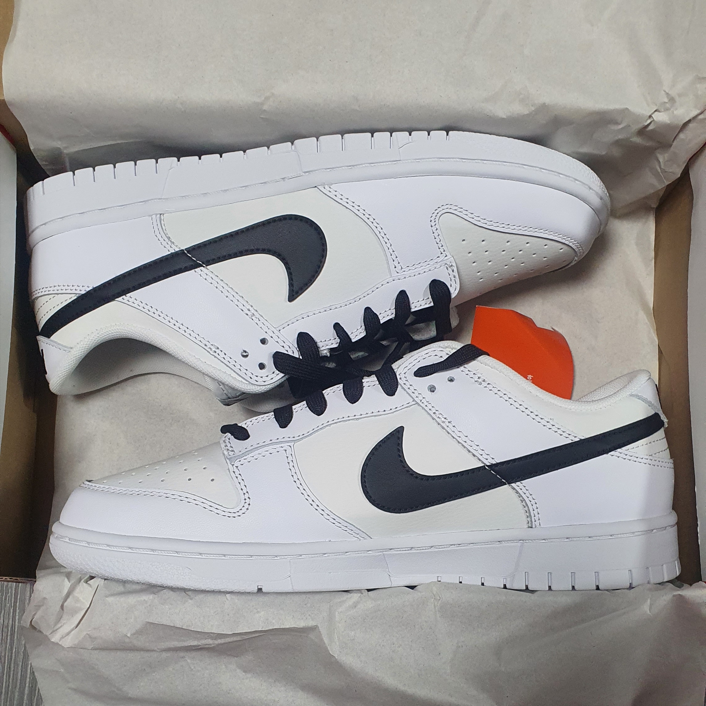 Nike Dunk Low Retro Summit White 착용 스타일