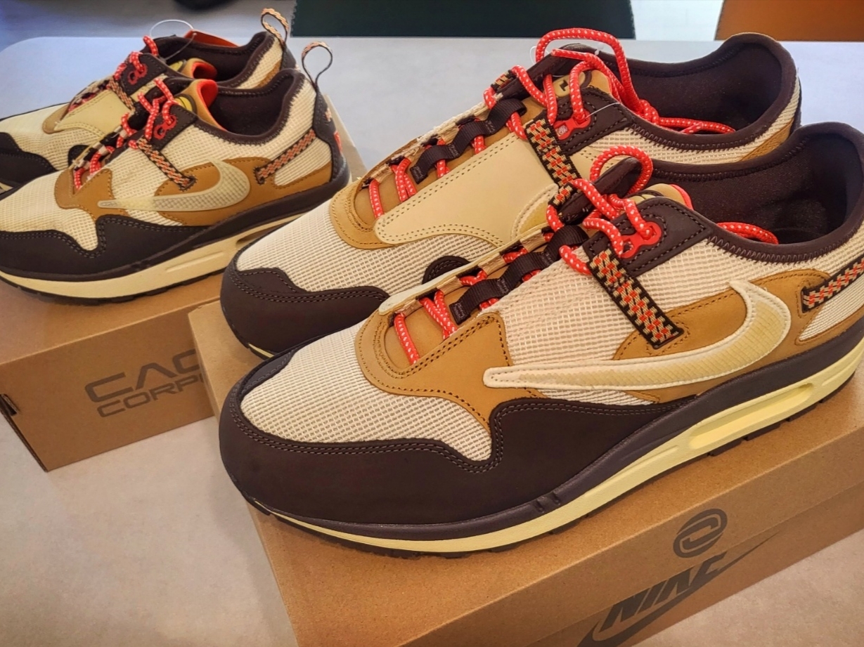 (PS) Nike x Travis Scott Air Max 1 Cact.us Brown, Nike x Travis Scott Air Max 1 Cact.us Brown 착용 스타일 - 1