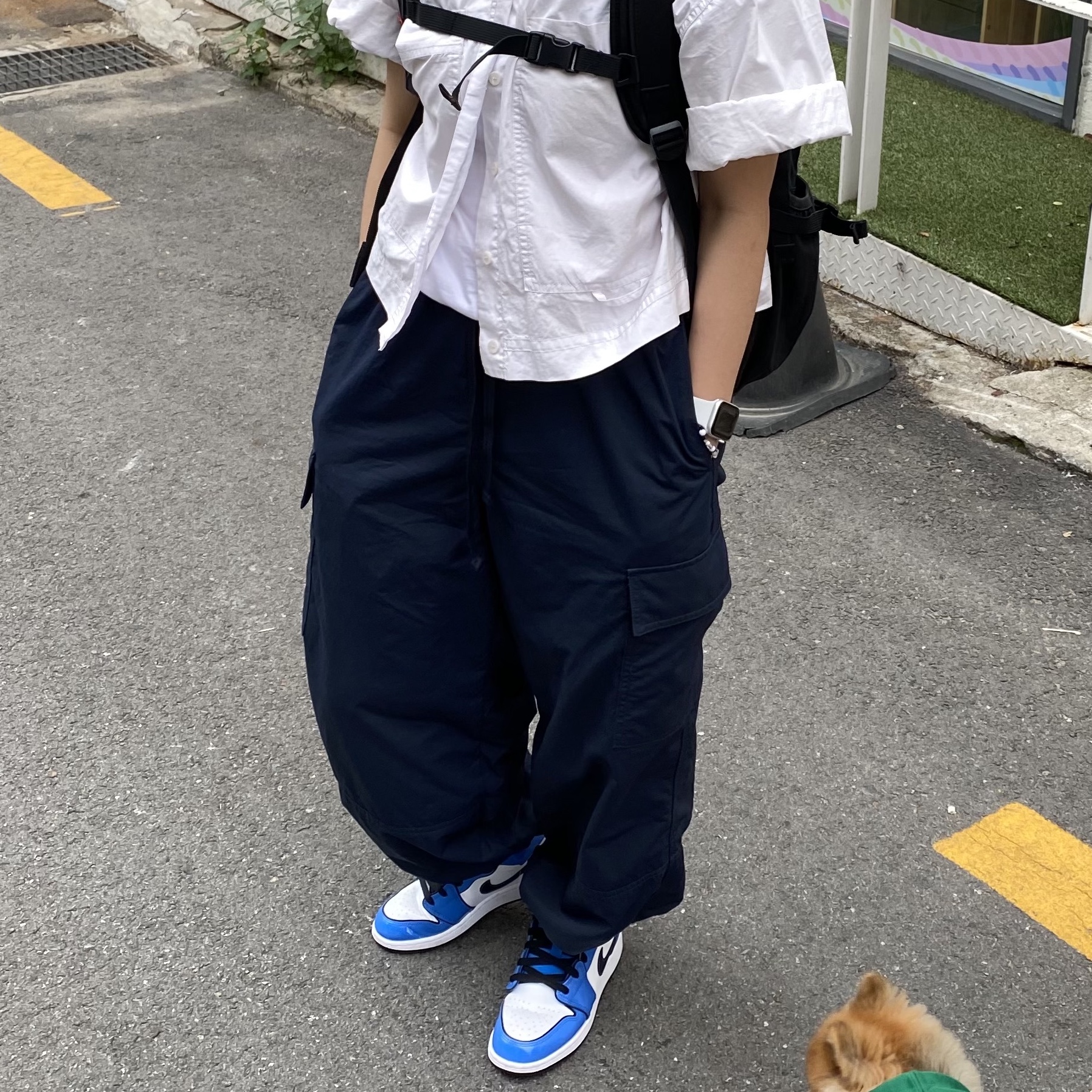 (GS) Jordan 1 Mid SE Signal Blue 착용 스타일 - 2