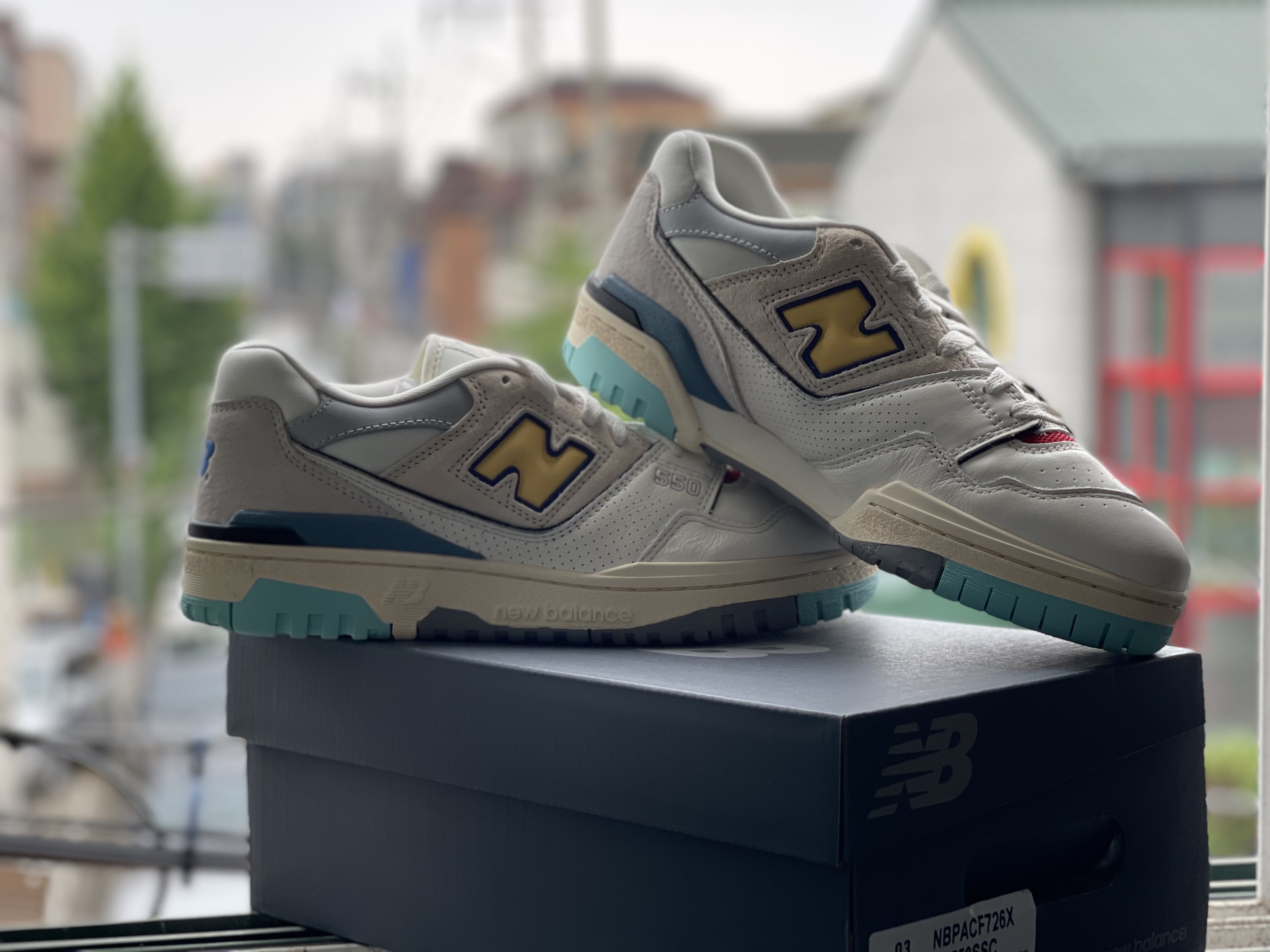 New Balance 550 Sea Salt Yellow - 2E Wide 착용 스타일