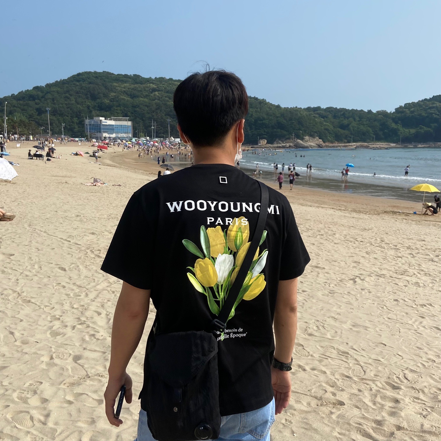 Wooyoungmi Flower Print Back Logo T-Shirt Black - 22SS 착용 스타일