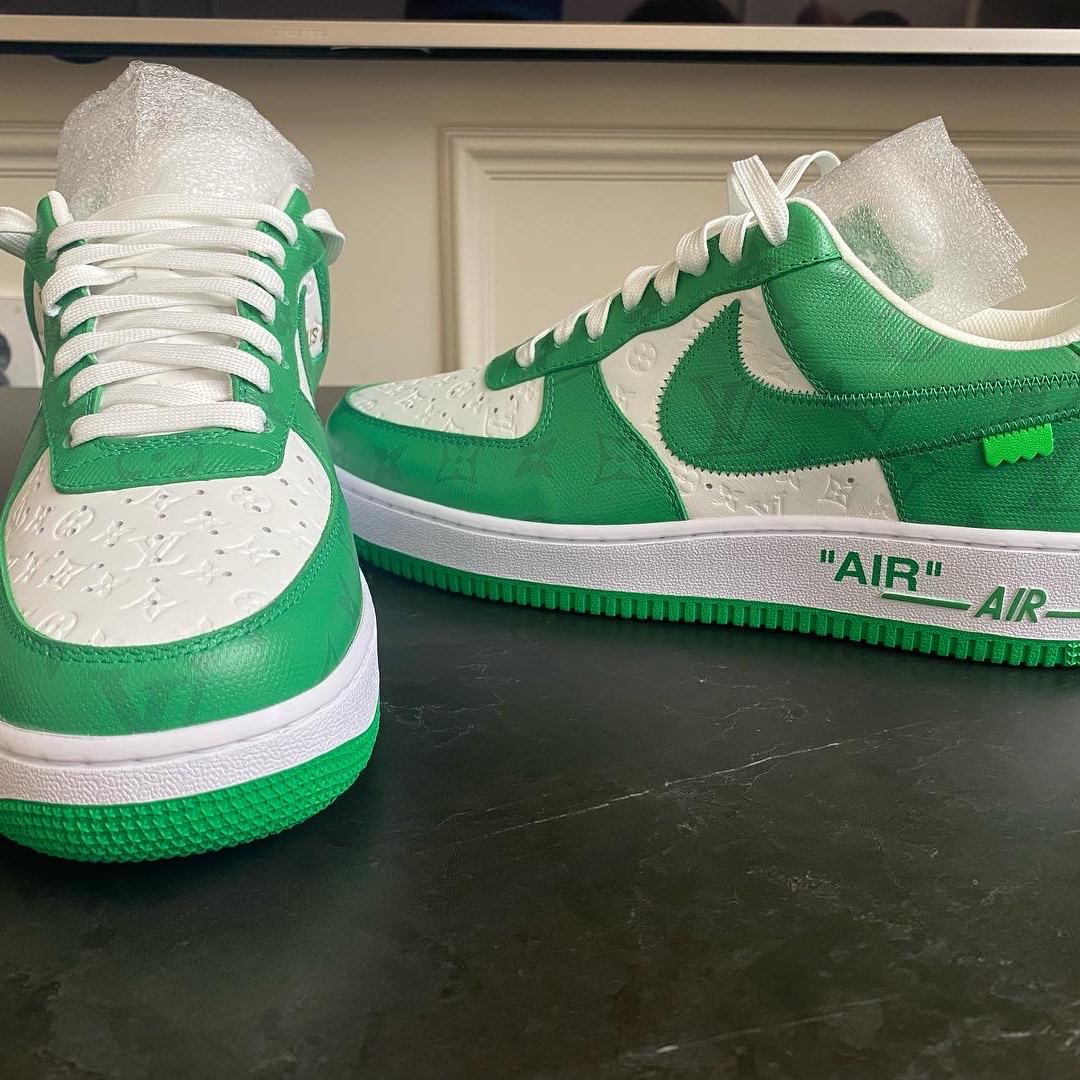 Louis Vuitton x Nike Air Force 1 Low by Virgil Abloh White Gym Green 착용 스타일 - 1