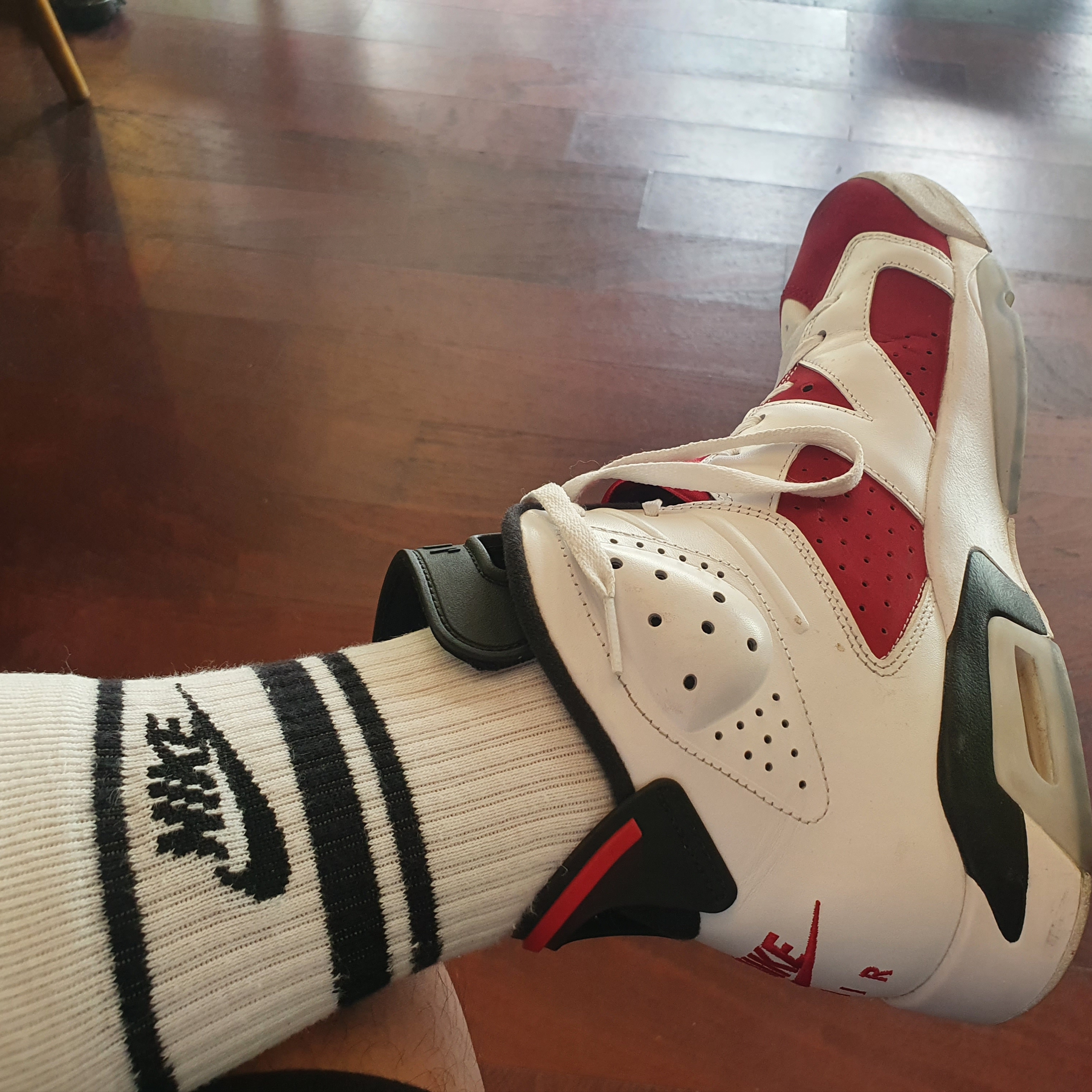 Jordan 6 Retro Carmine 2021 착용 스타일
