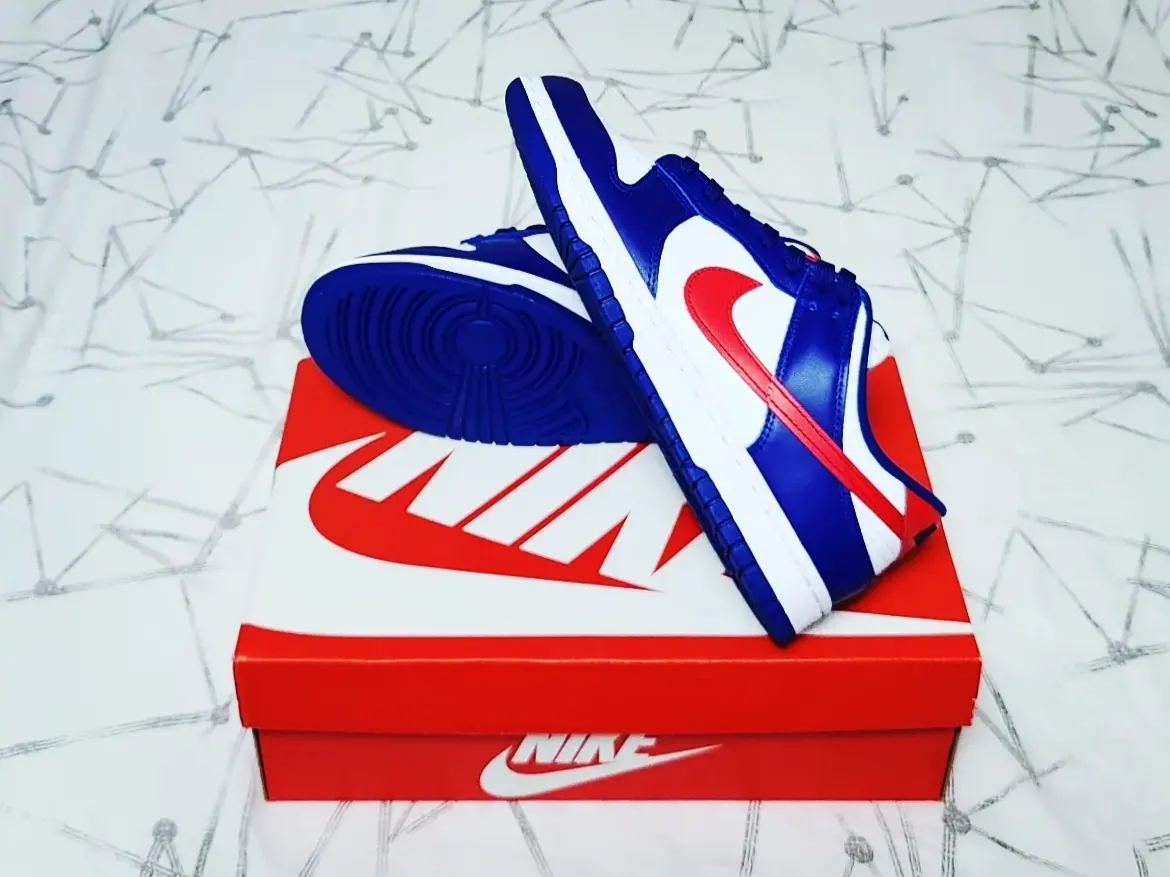 (W) Nike Dunk Low White and University Red 착용 스타일 - 4