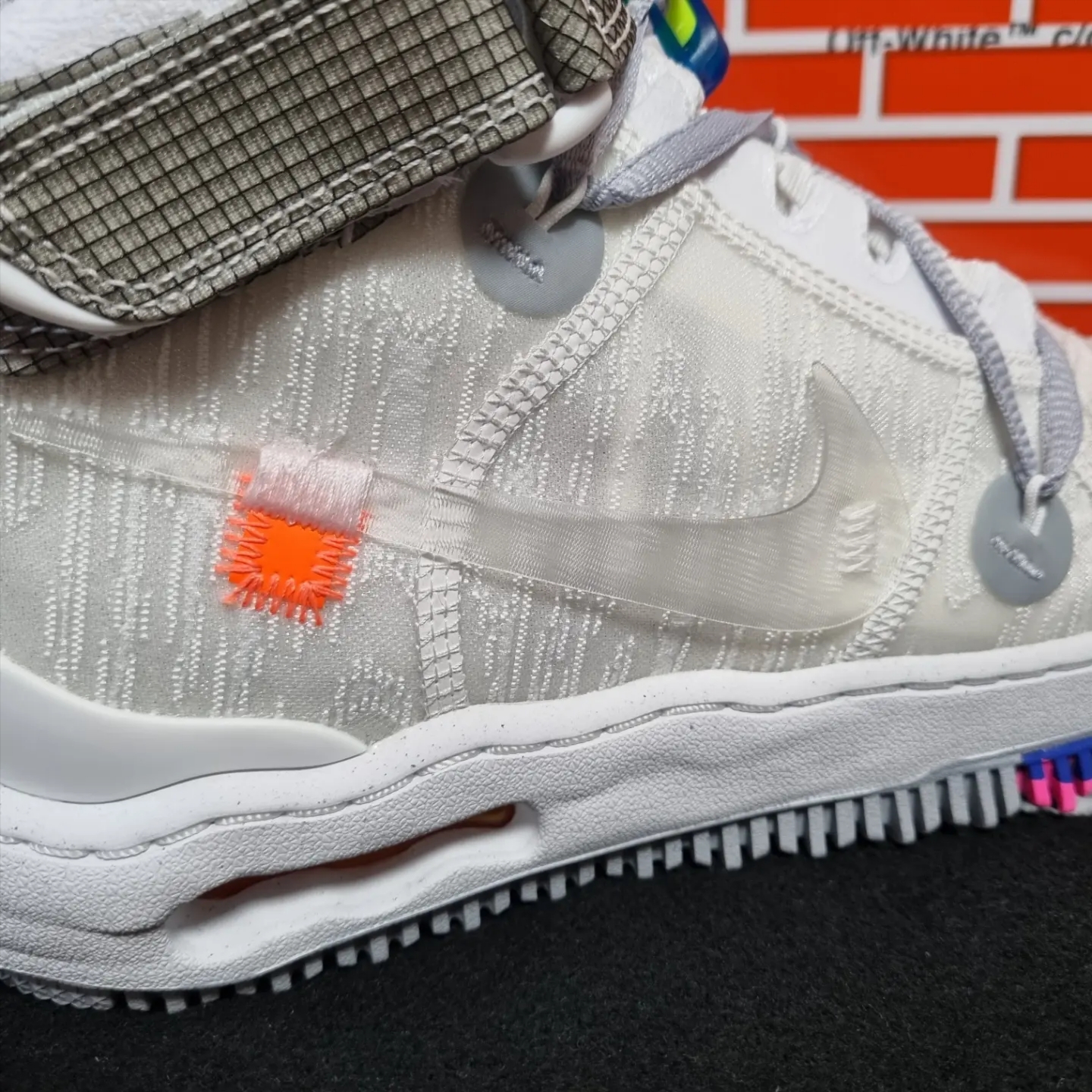Nike x Off-White Air Force 1 Mid SP White 착용 스타일 - 3