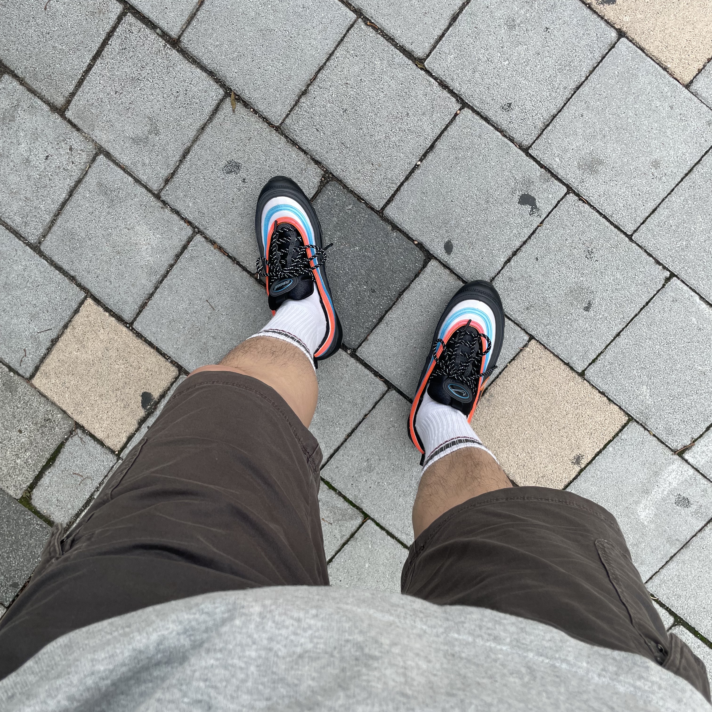 Nike Air Max 97 Neon Seoul 착용 스타일