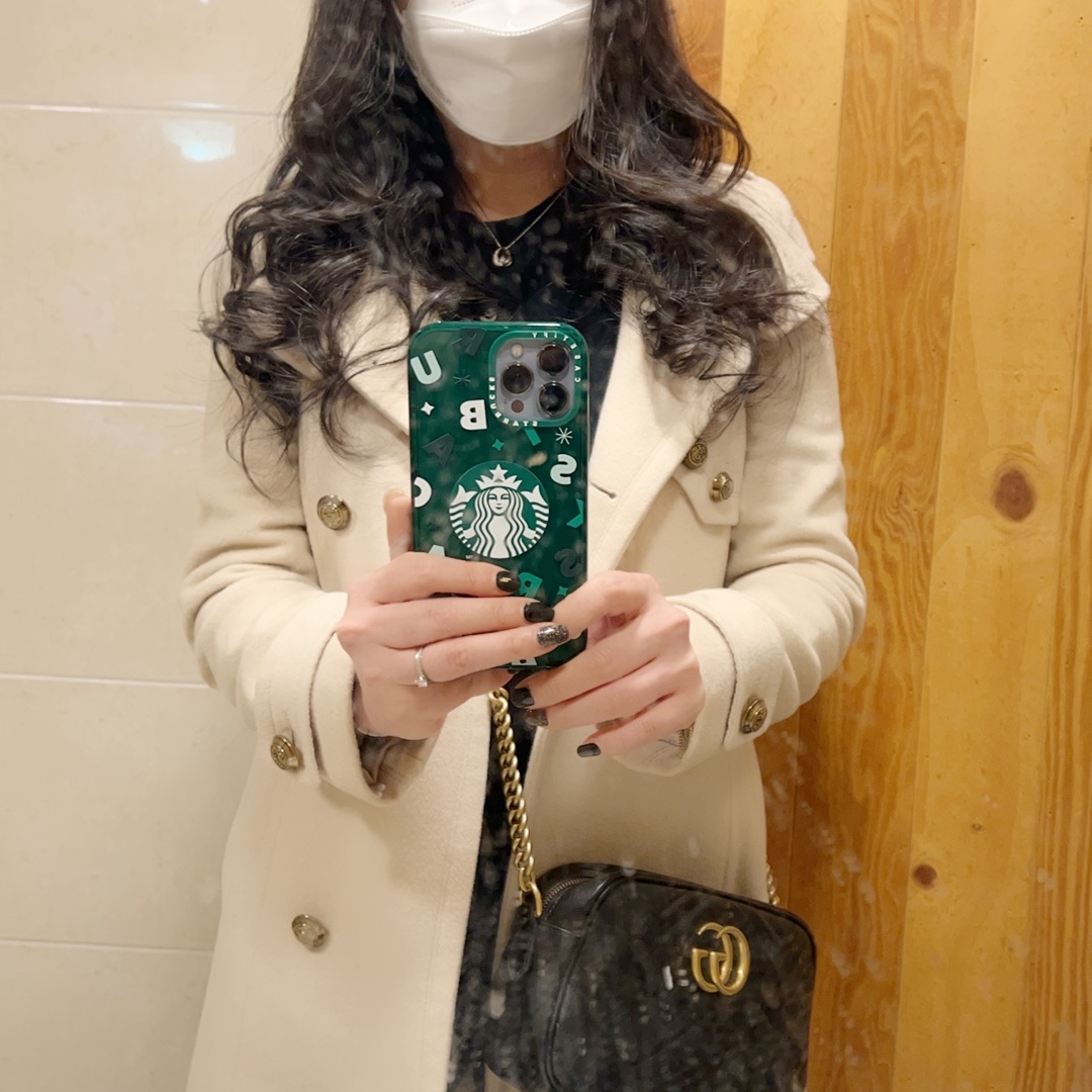 Casetify x Starbucks Letter Impact iPhone Case Green, Gucci GG Marmont Matelasse Small Chain Shoulder Bag Black 착용 스타일