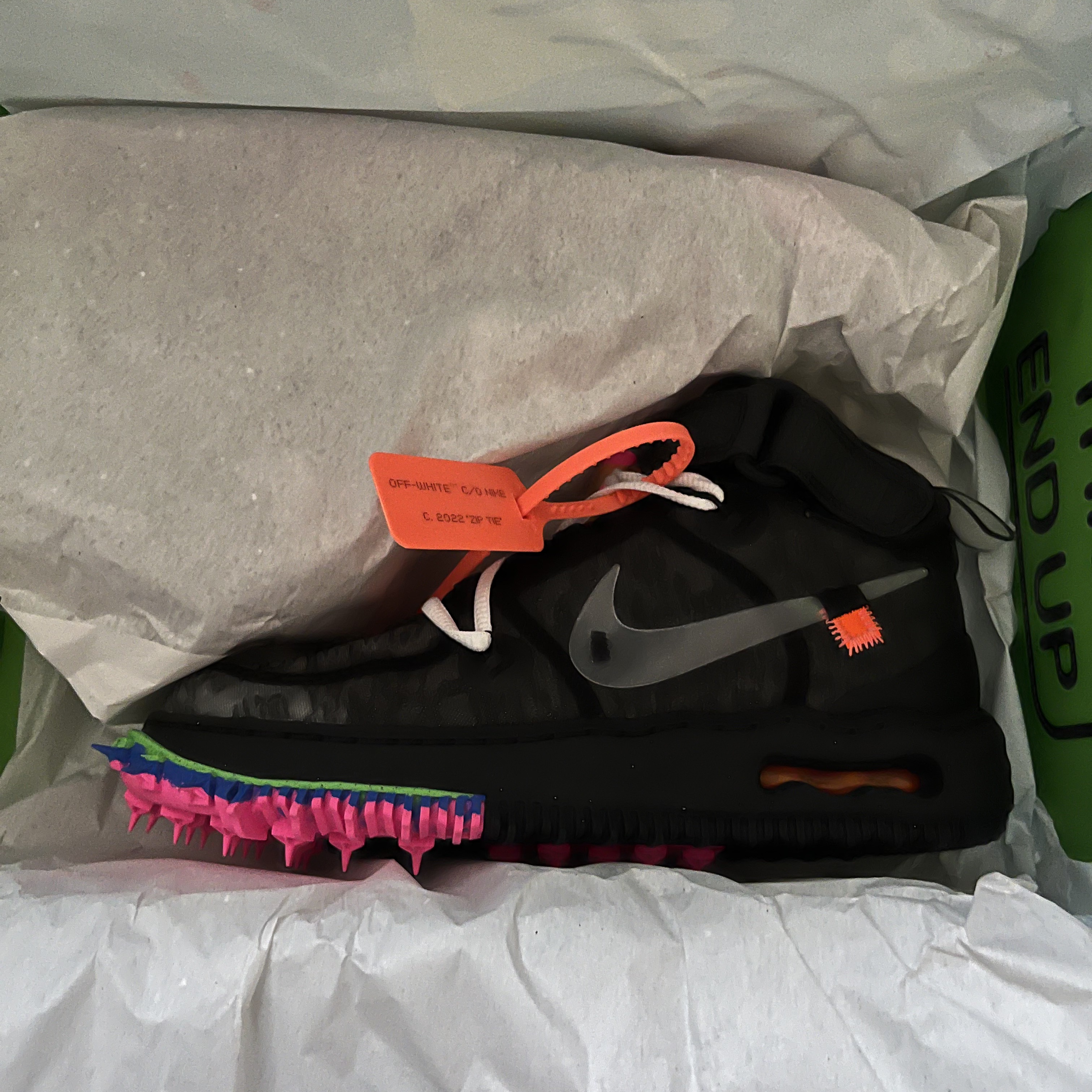 Nike x Off-White Air Force 1 Mid SP Black 착용 스타일 - 2