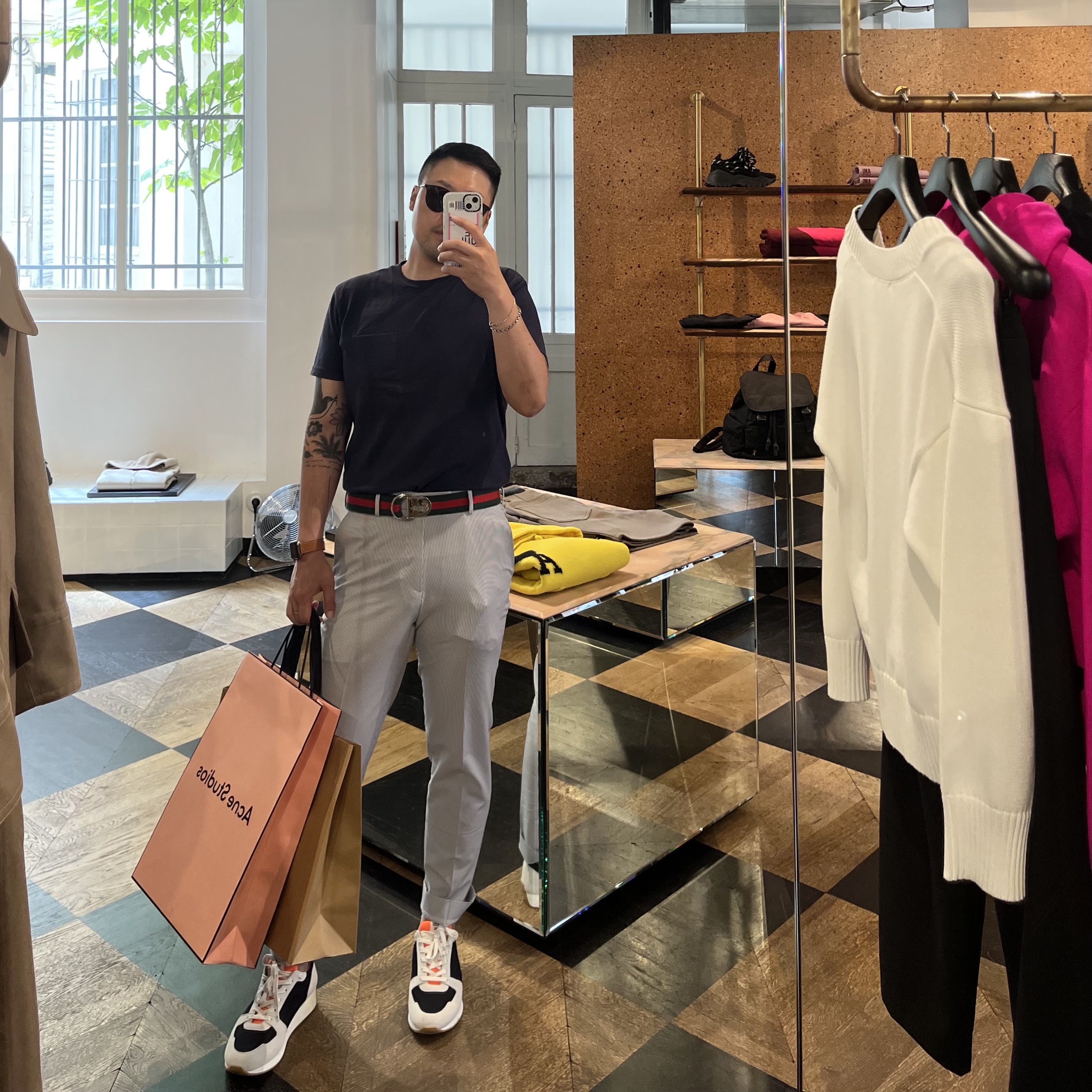 Hermes Escape Sneakers Mesh Suede Goatskin & Marine Blanc Orange, Apple Watch Hermes Series 7 45mm Silver Stainless Steel Case with Single Tour Deployment Buckle Noir (Korean Ver.) 착용 스타일