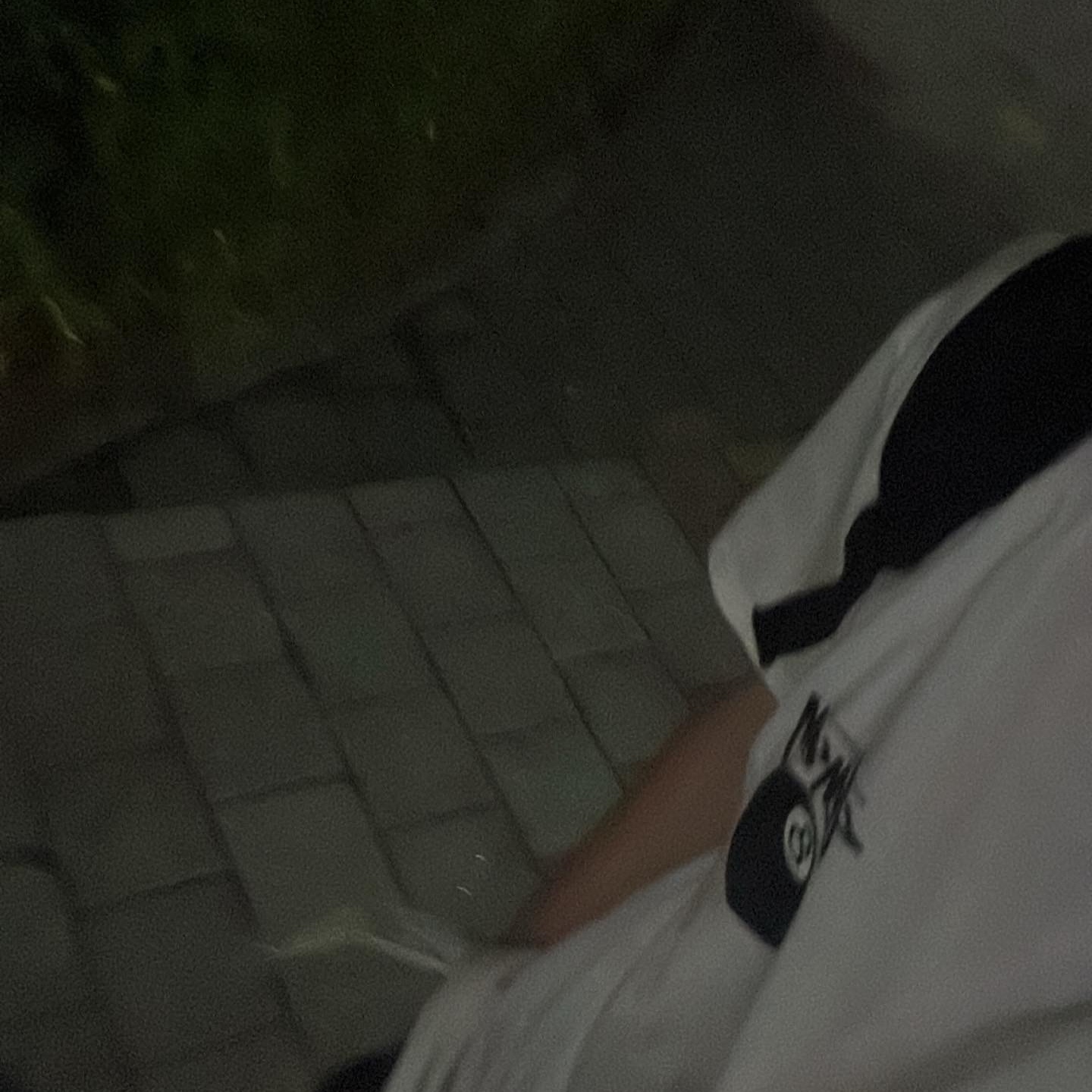 Stussy 8 Ball T-Shirt White - 22SS 착용 스타일