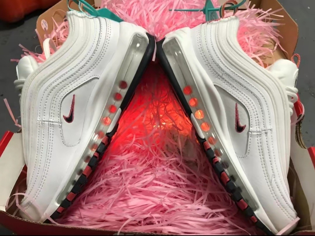(W) Nike Air Max 97 White Thunder Blue 착용 스타일 - 1