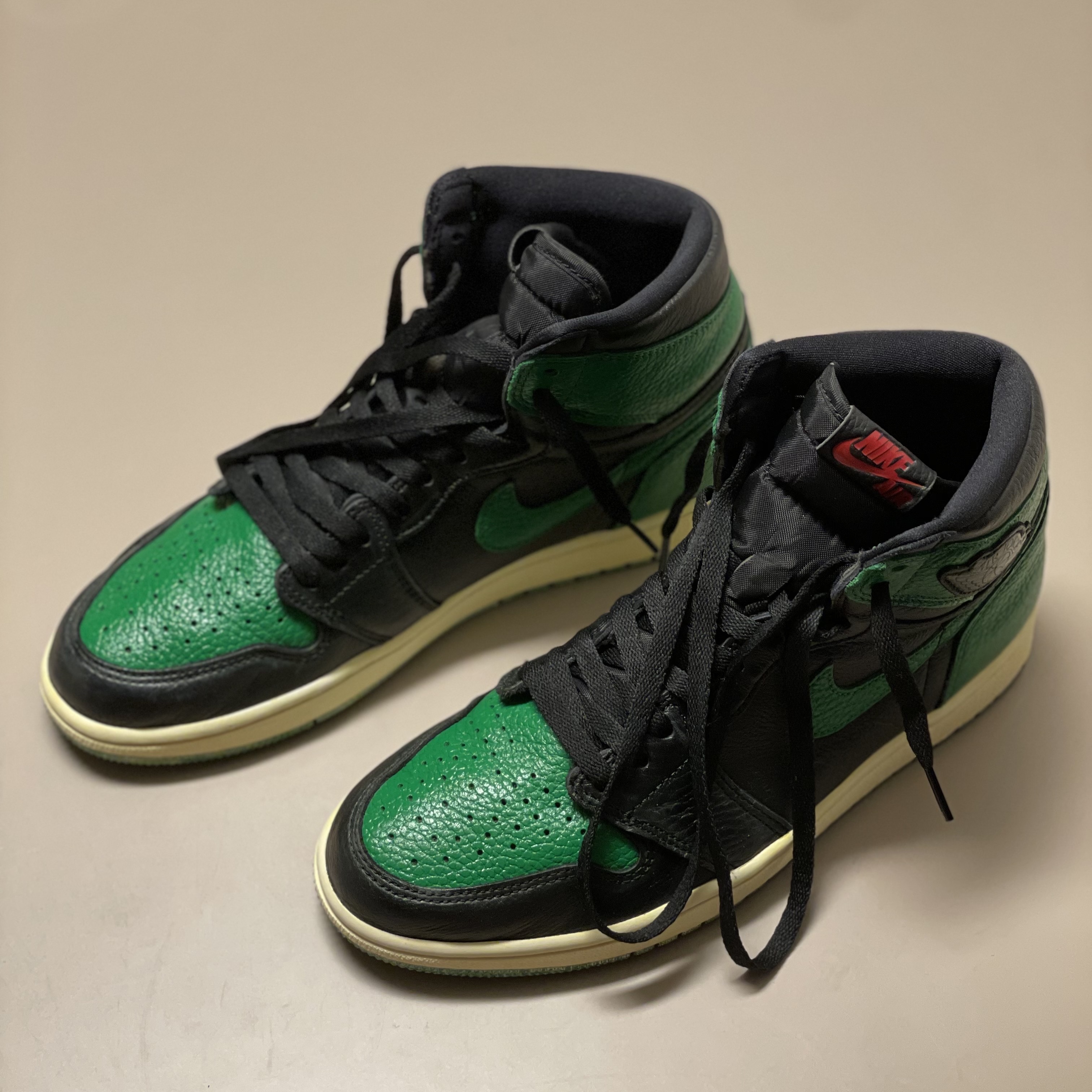 Jordan 1 Retro High OG Pine Green Black 착용 스타일 - 2