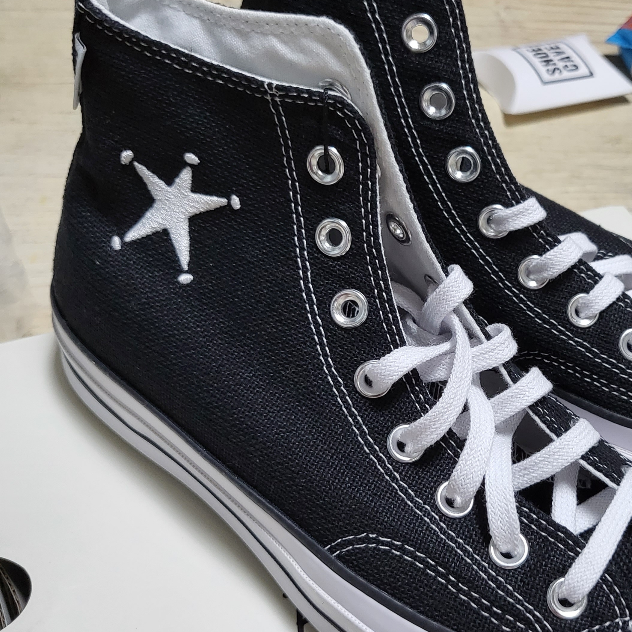 Converse x Stussy Chuck 70 High Black 착용 스타일 - 2