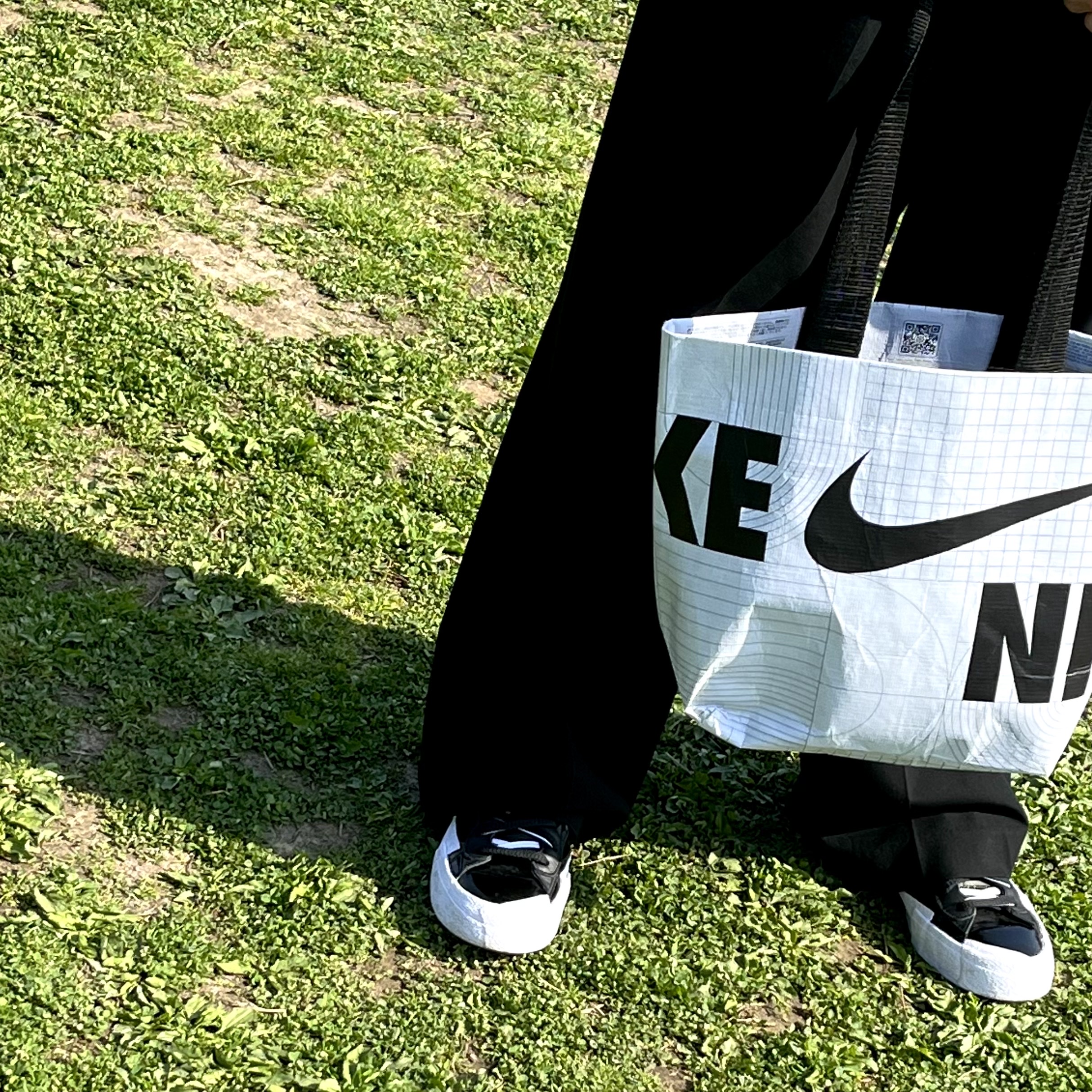 Nike x Sacai Blazer Low Black Patent Leather 착용 스타일