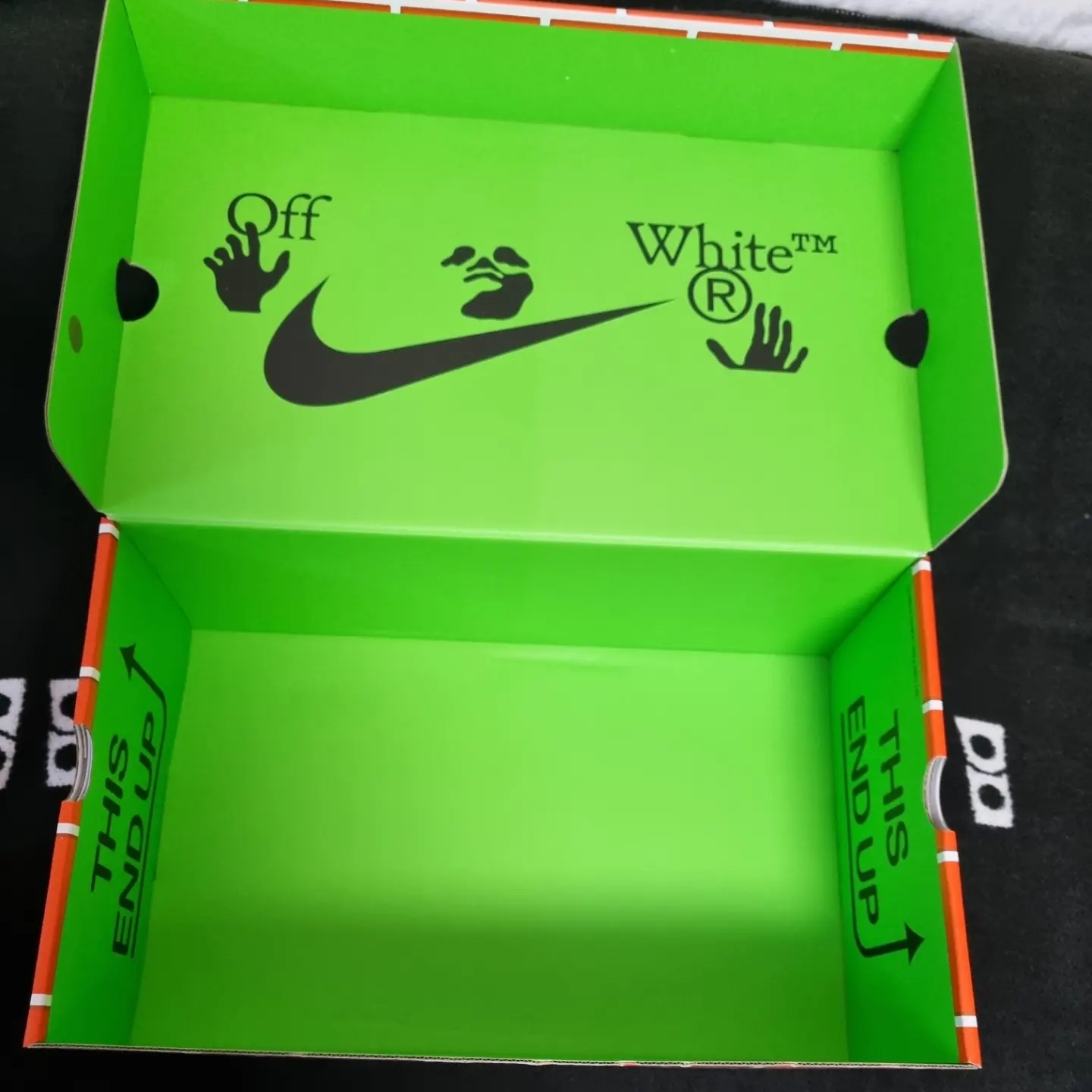 Nike x Off-White Air Force 1 Mid SP White 착용 스타일 - 5